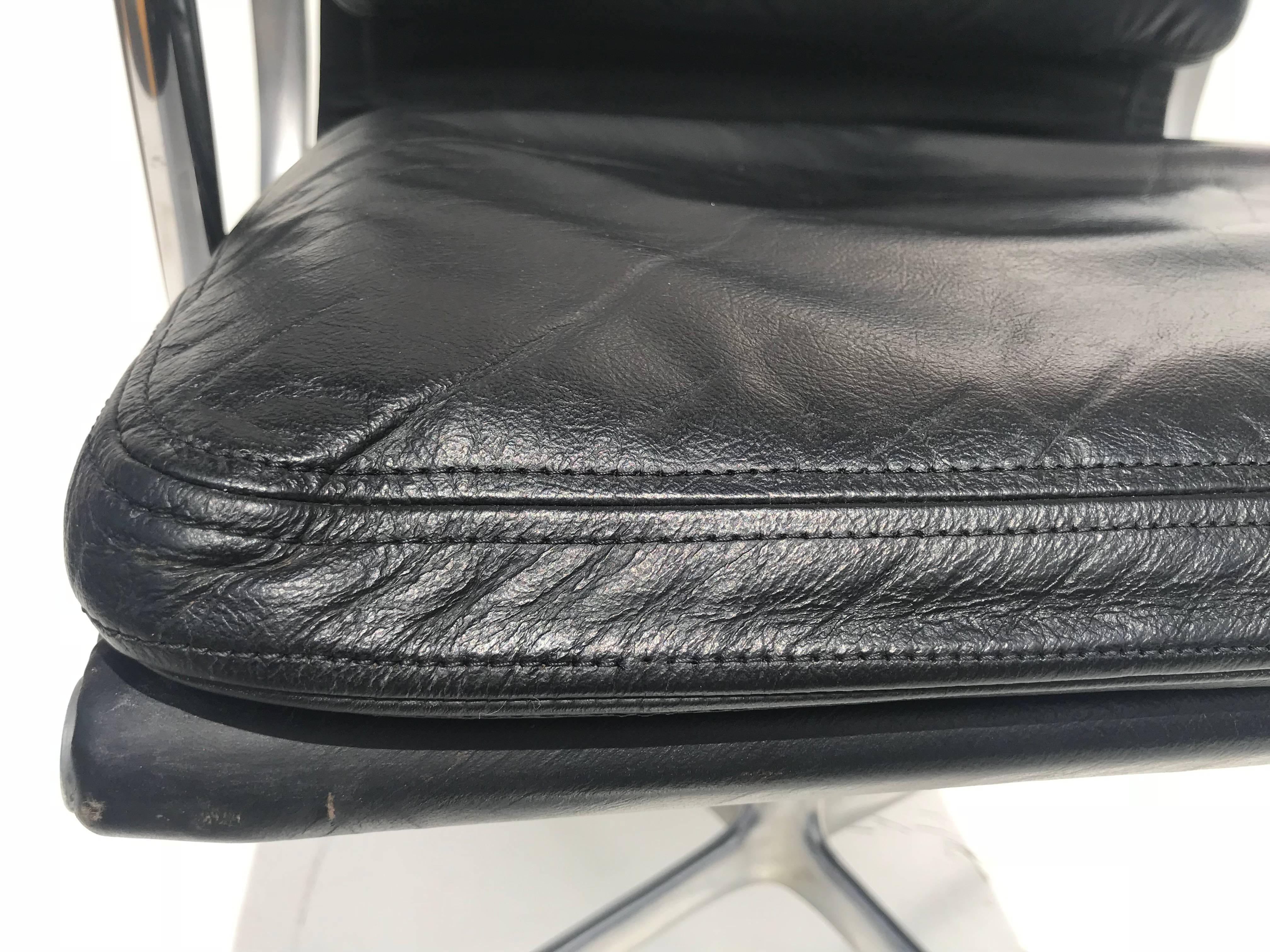 Herman Miller Black Leather Swivelling Soft Pad Chair 9