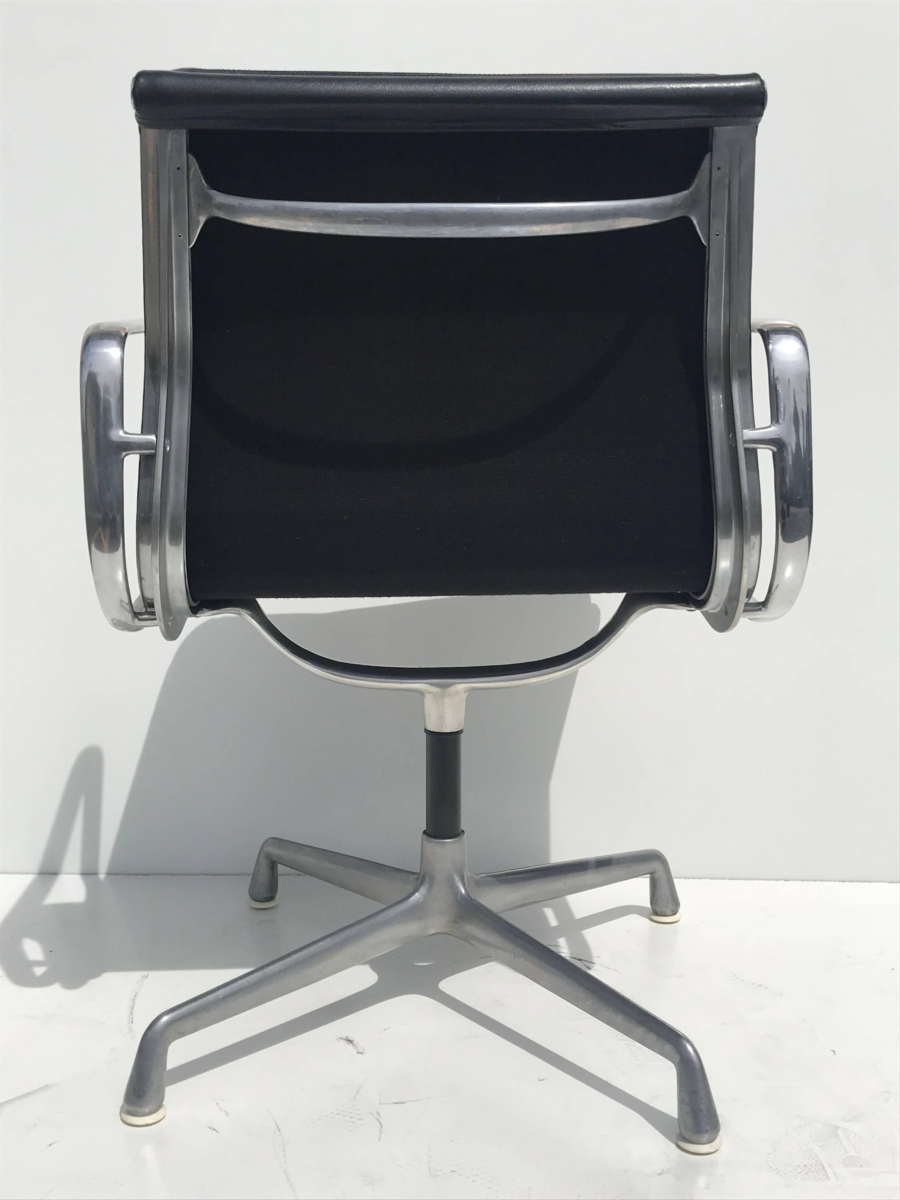 American Herman Miller Black Leather Swivelling Soft Pad Chair