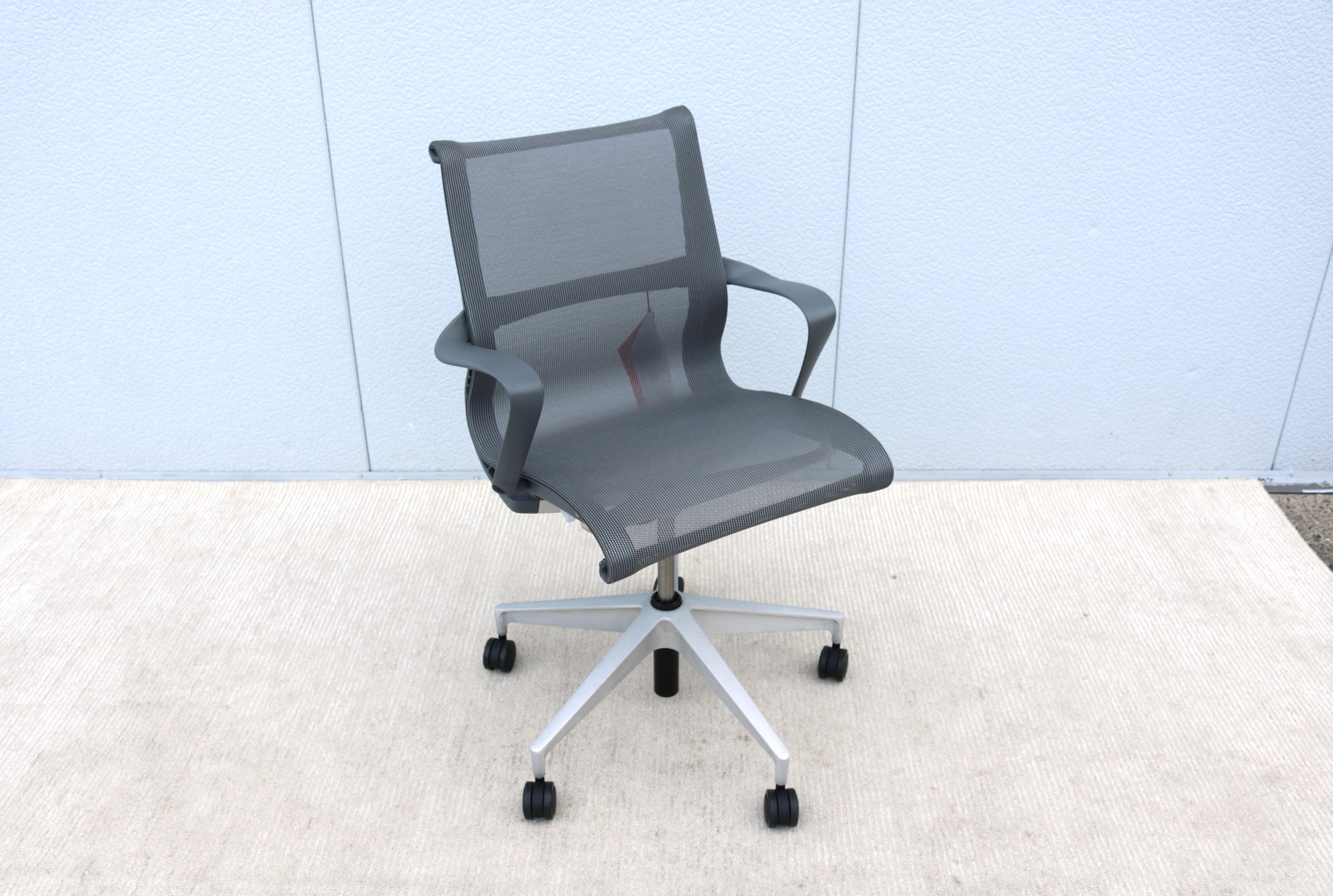 Herman Miller Brand New Setu Ergonomic Office Desk Chair in Lyris Alpine Mesh In New Condition In Secaucus, NJ