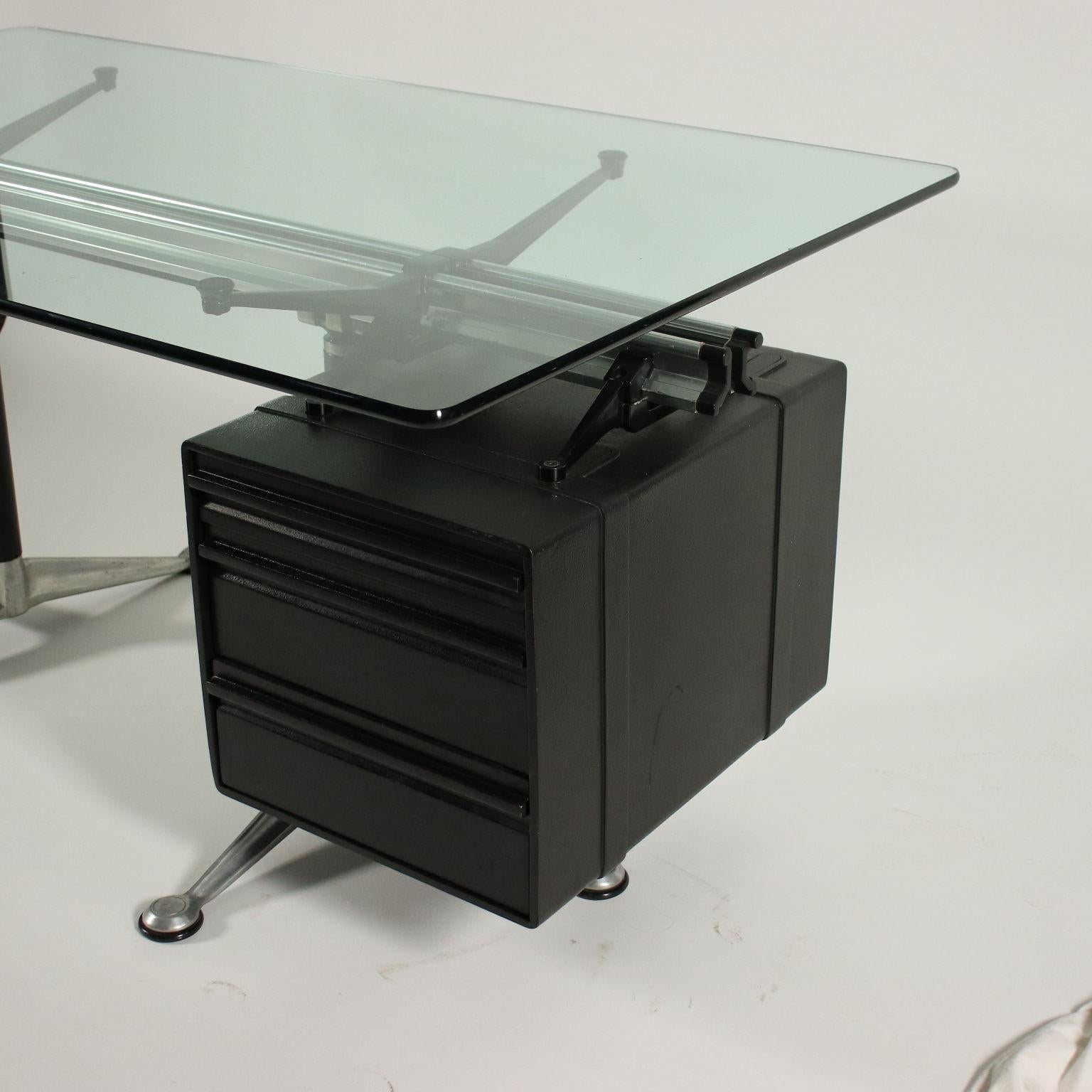Herman Miller Bruce Burdick Desk Aluminium Metal Glass, 1970s-1980s 4