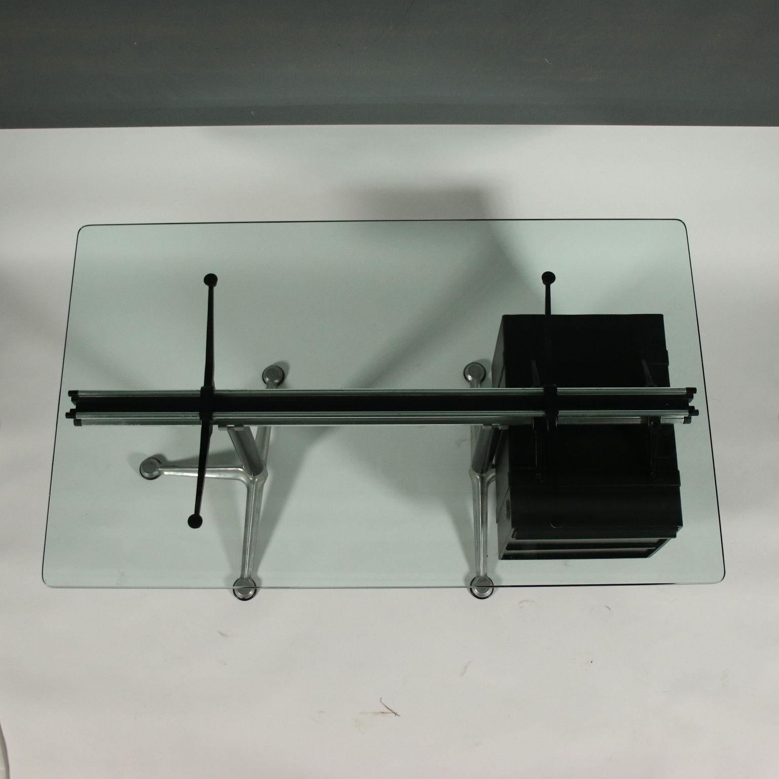 Mid-Century Modern Herman Miller Bruce Burdick Desk Aluminium Metal Glass, 1970s-1980s