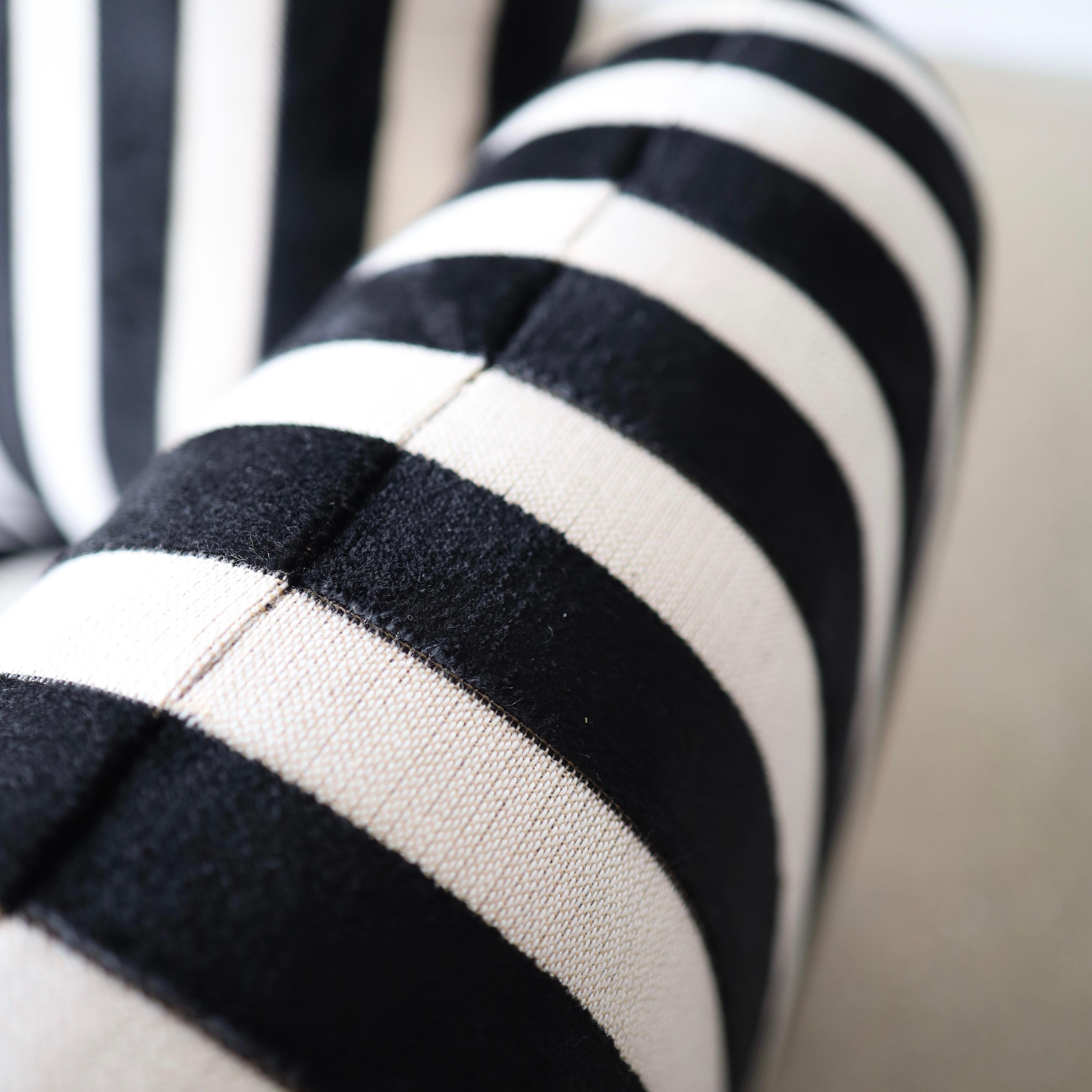 Herman Miller Chiclet Chairs in Velvet Stripes, a pair Bon état - En vente à Chicago, IL