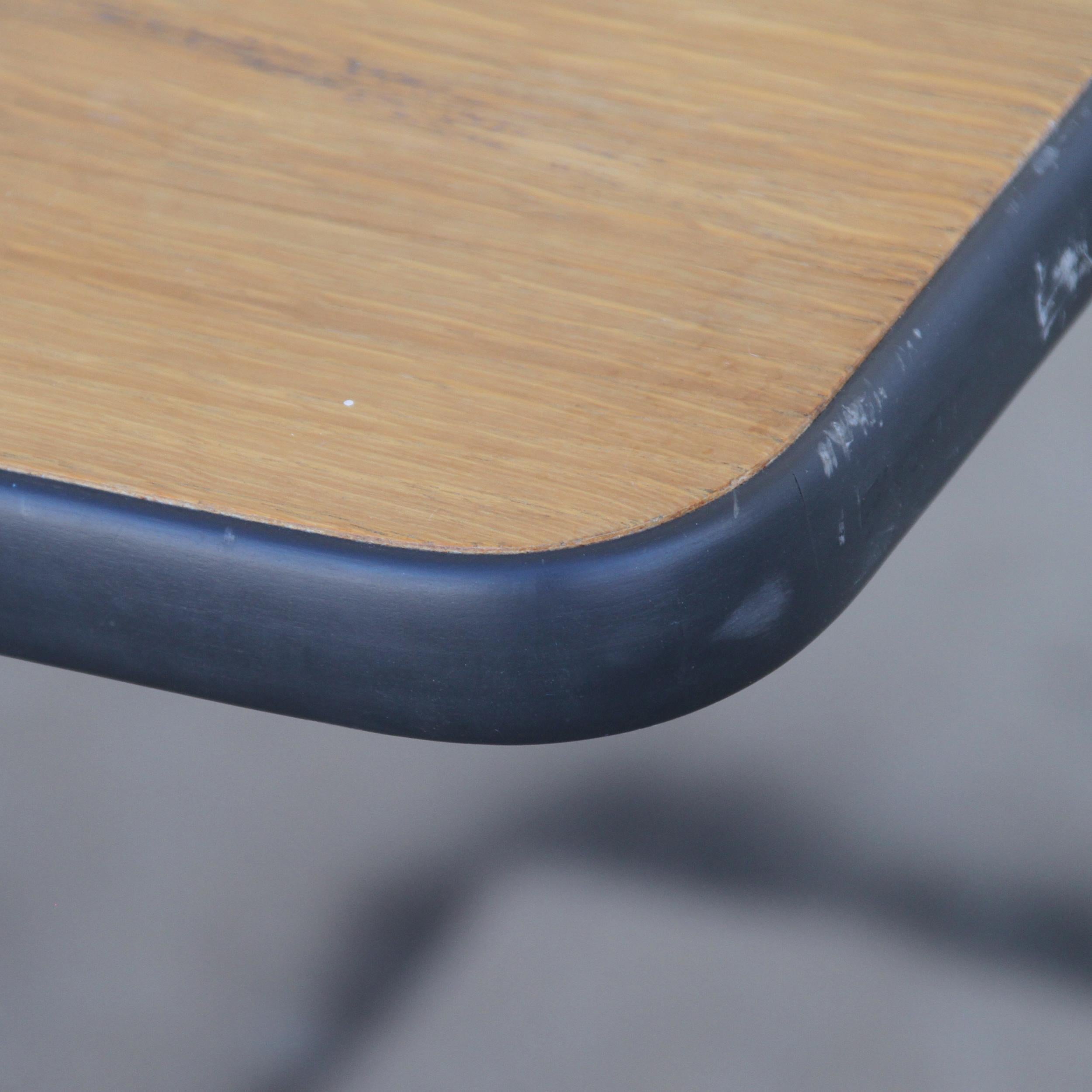 Table de conférence/de salle à manger Herman Miller en vente 3