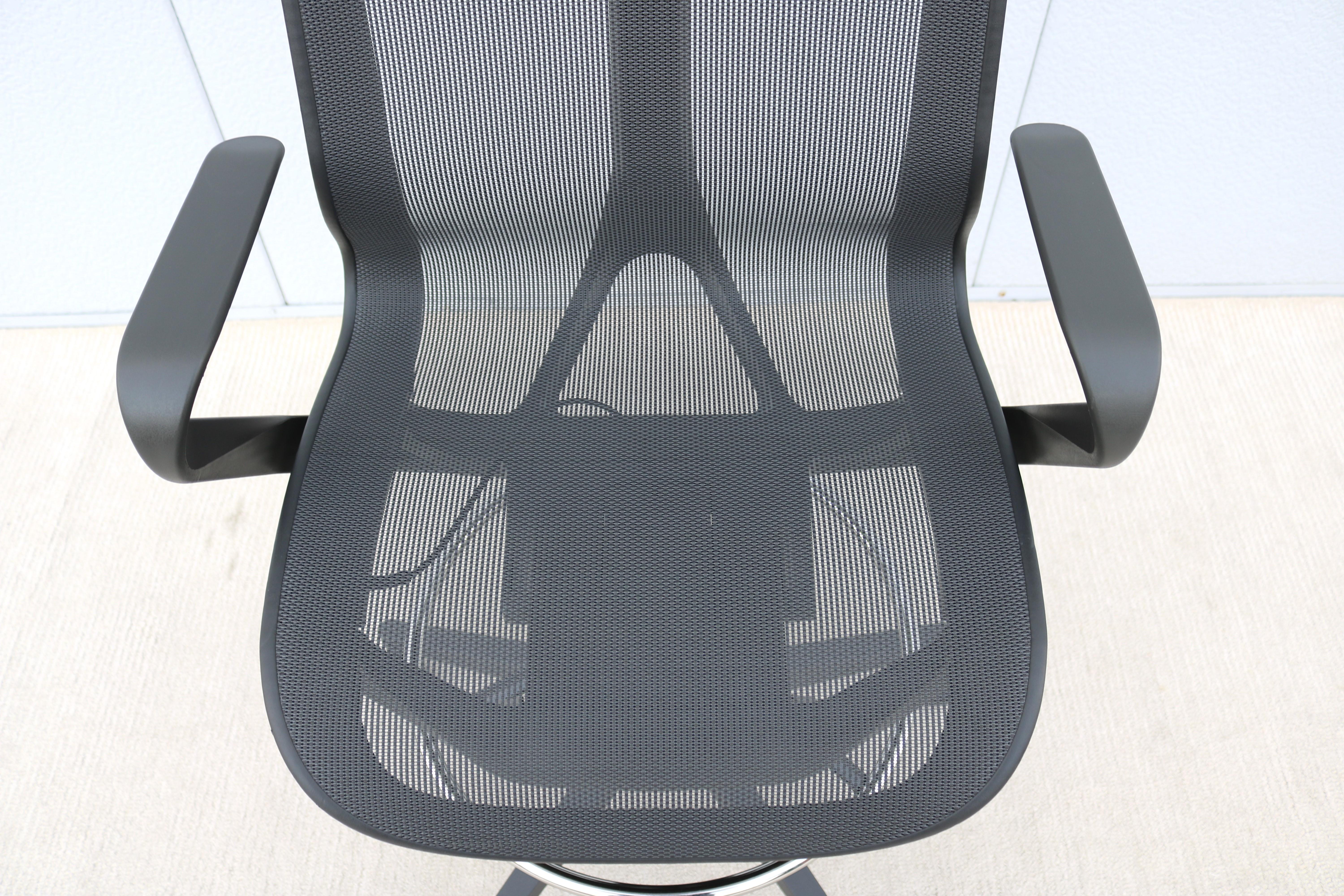 Herman Miller Cosm Verstellbarer ergonomischer Hocker mit mittlerer Rückenlehne, ausgezeichneter Zustand im Angebot 7