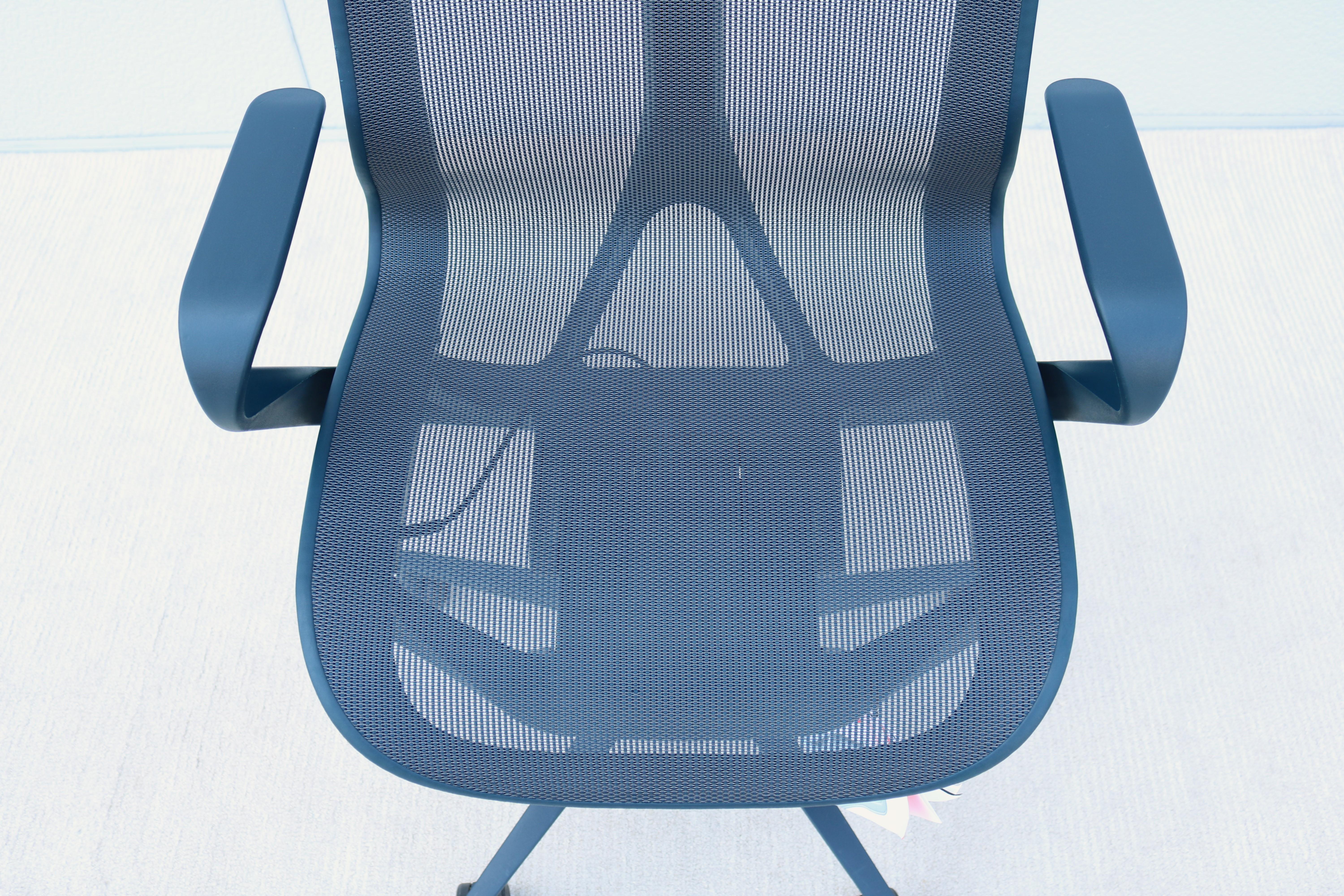 Herman Miller Cosm Mid Back Ergonomic Work Office Desk Chair, leicht gebraucht 4