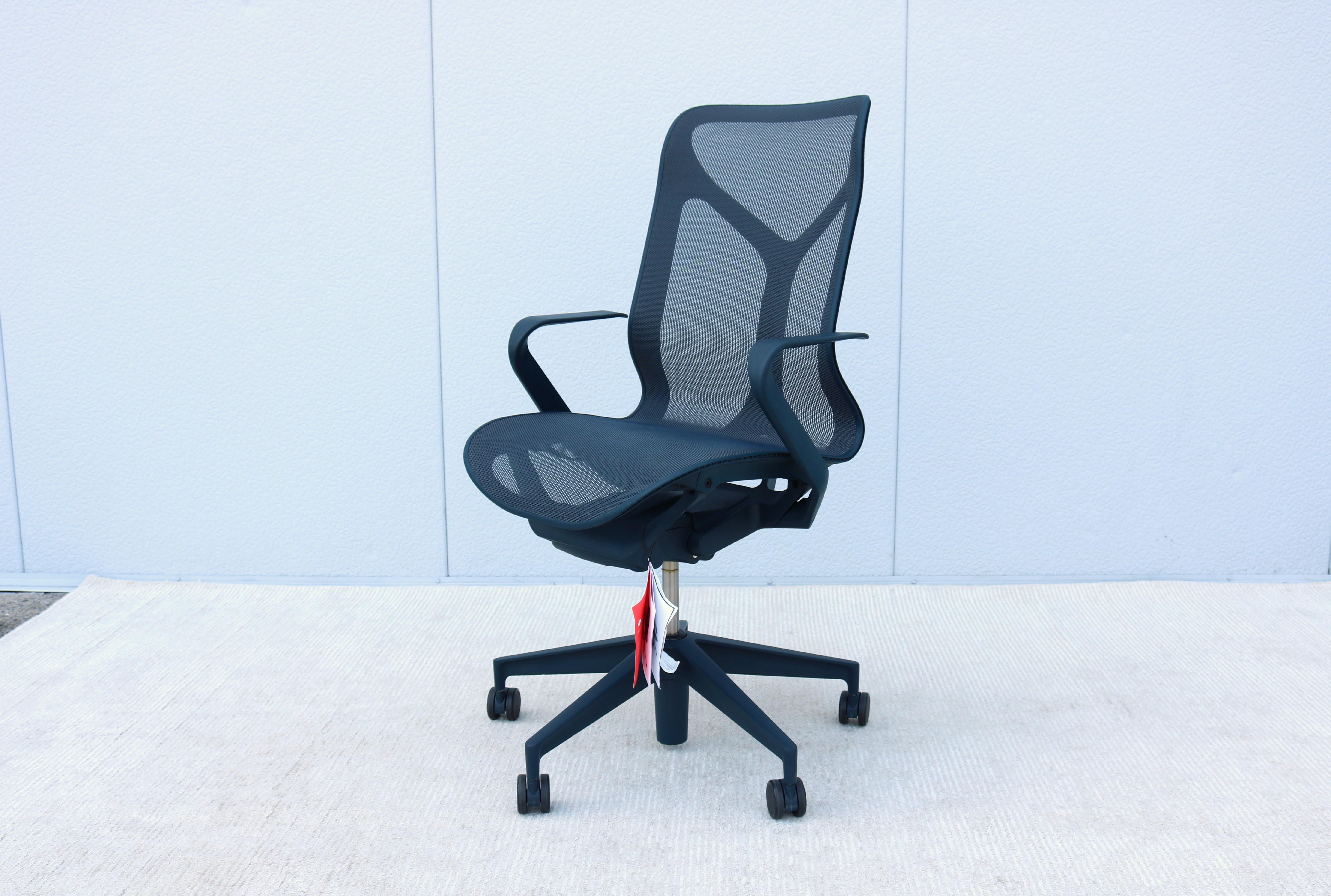 Herman Miller Cosm Mid Back Ergonomic Work Office Desk Chair, leicht gebraucht (amerikanisch)