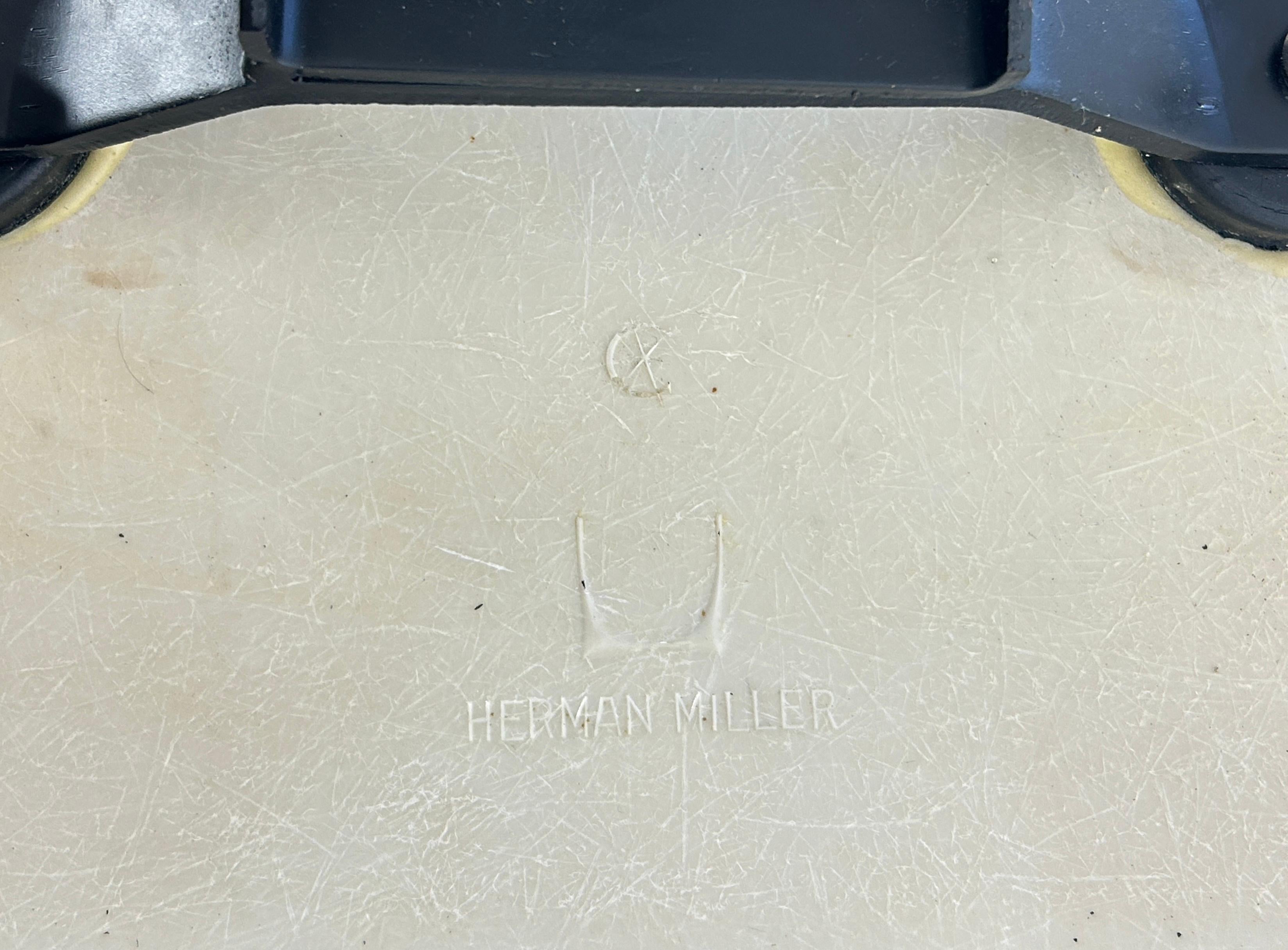 Herman Miller DAT Chefsessel entworfen von Charles & Ray Eames im Angebot 3