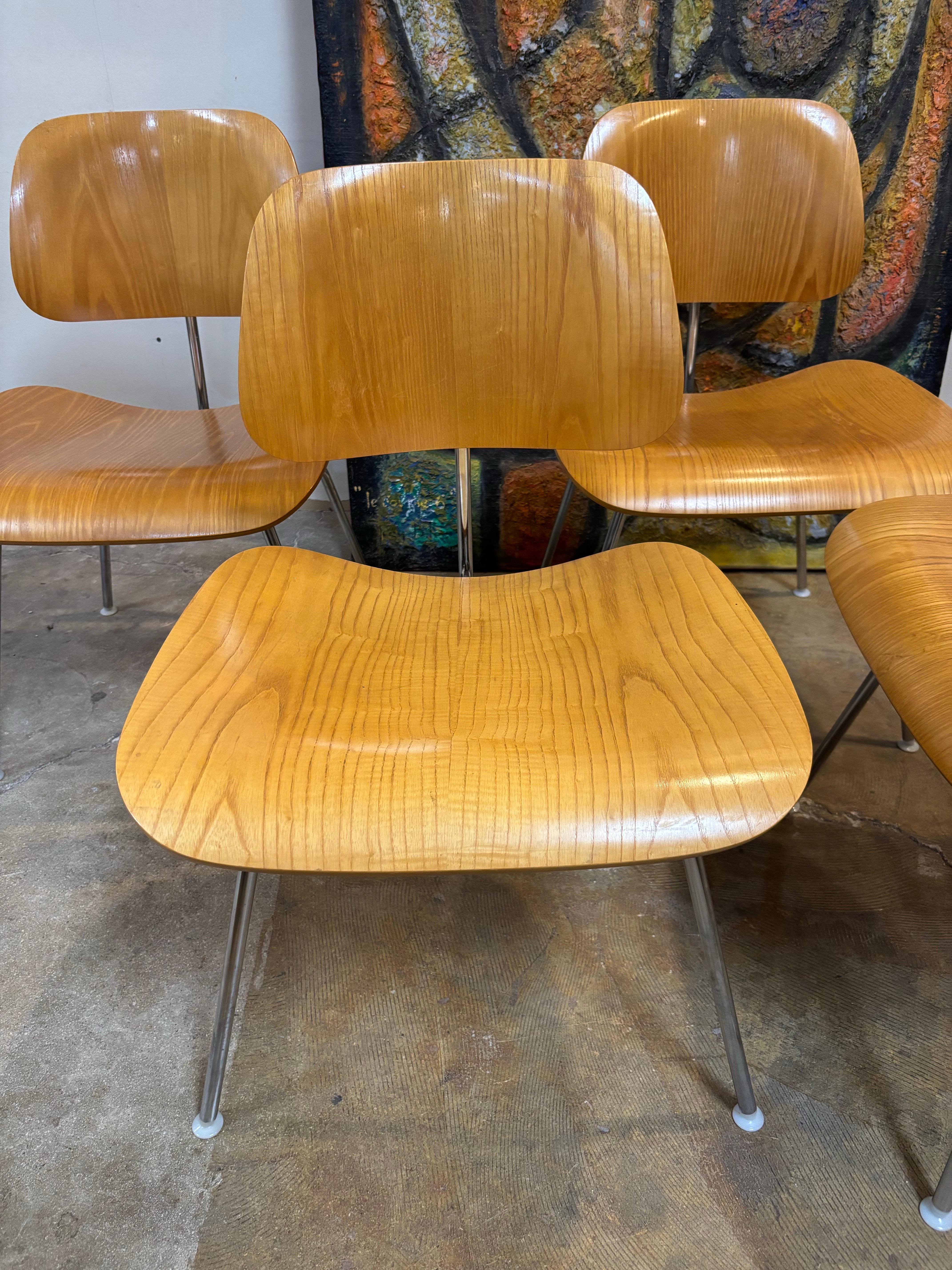 Mid-Century Modern Herman Miller DCM Eames Molded Plywood Dining Chairs, 1980s For Sale