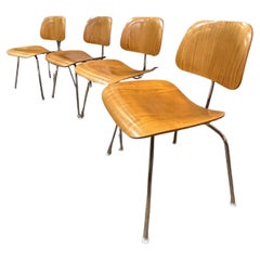 Herman Miller DCM Eames Molded Plywood Dining Chairs, 1980s