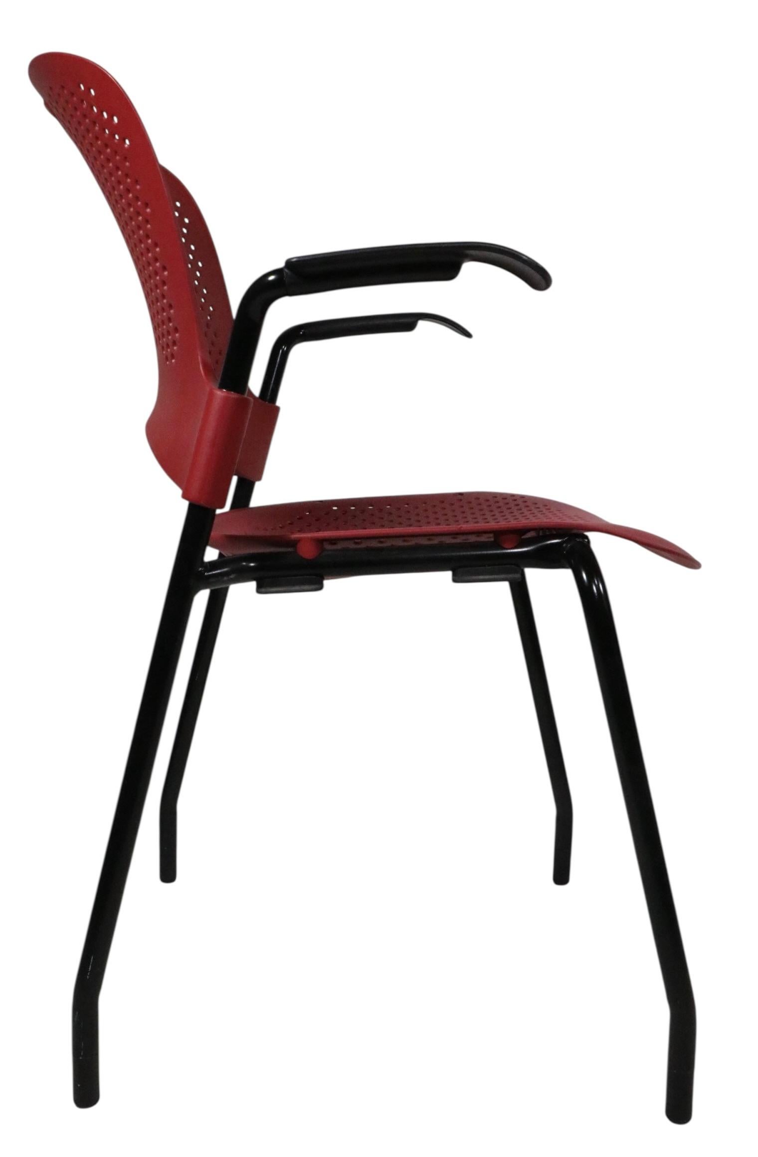 Herman Miller Dinette Set 4 Caper Chairs and Universal Base Cafe Dining Table im Angebot 5