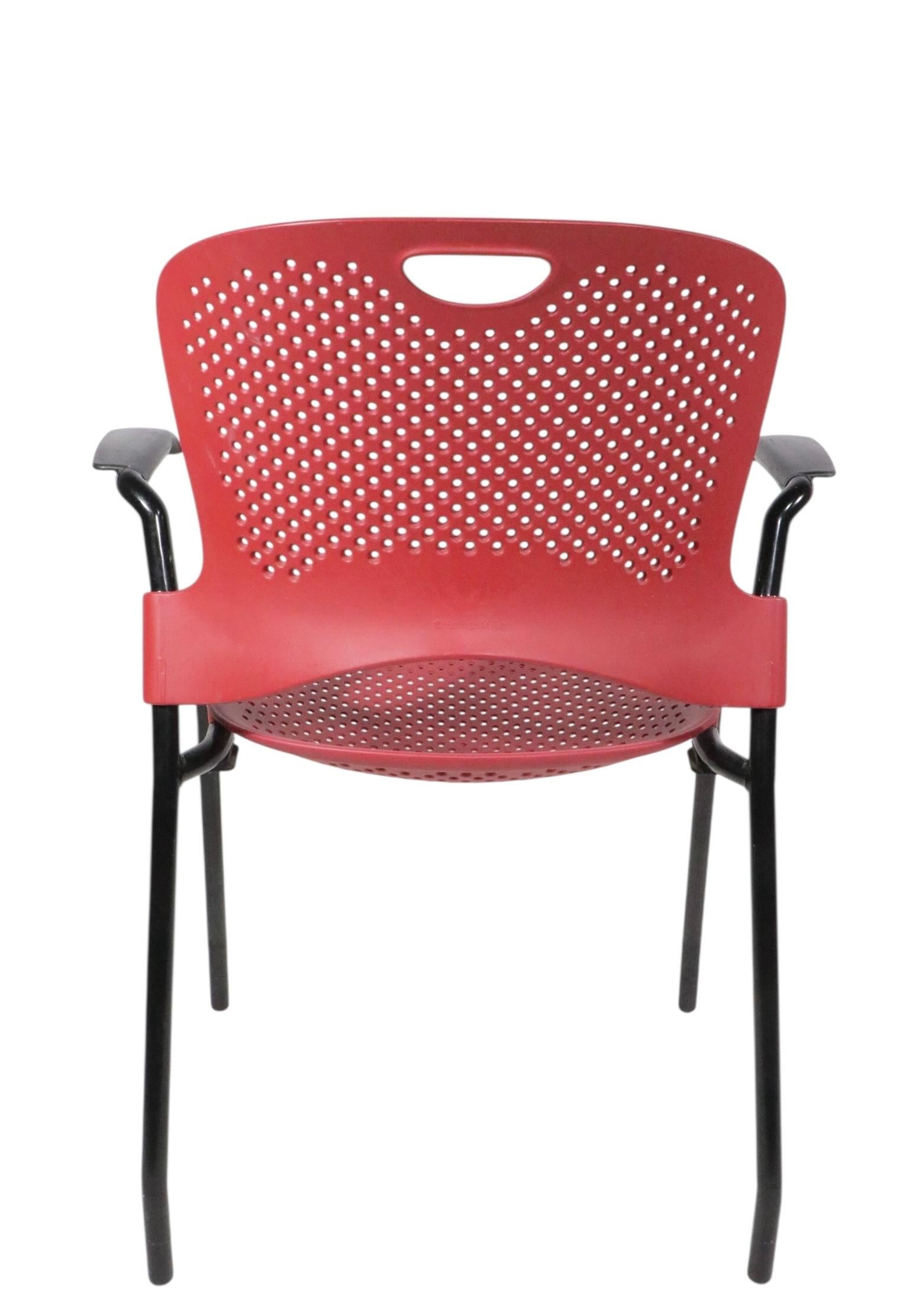 Herman Miller Dinette Set 4 Caper Chairs and Universal Base Cafe Dining Table im Angebot 7