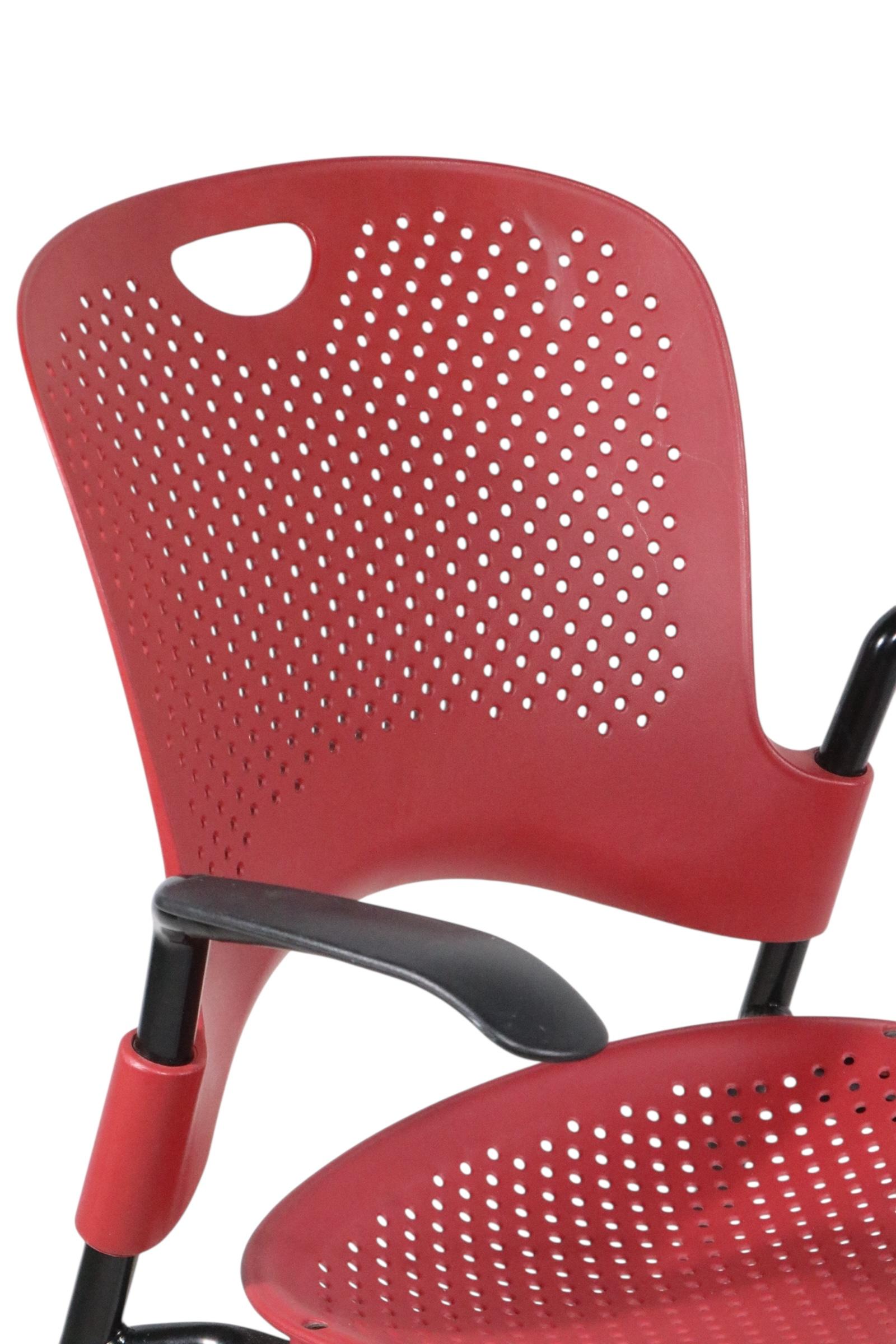 Herman Miller Dinette Set 4 Caper Chairs and Universal Base Cafe Dining Table im Angebot 11