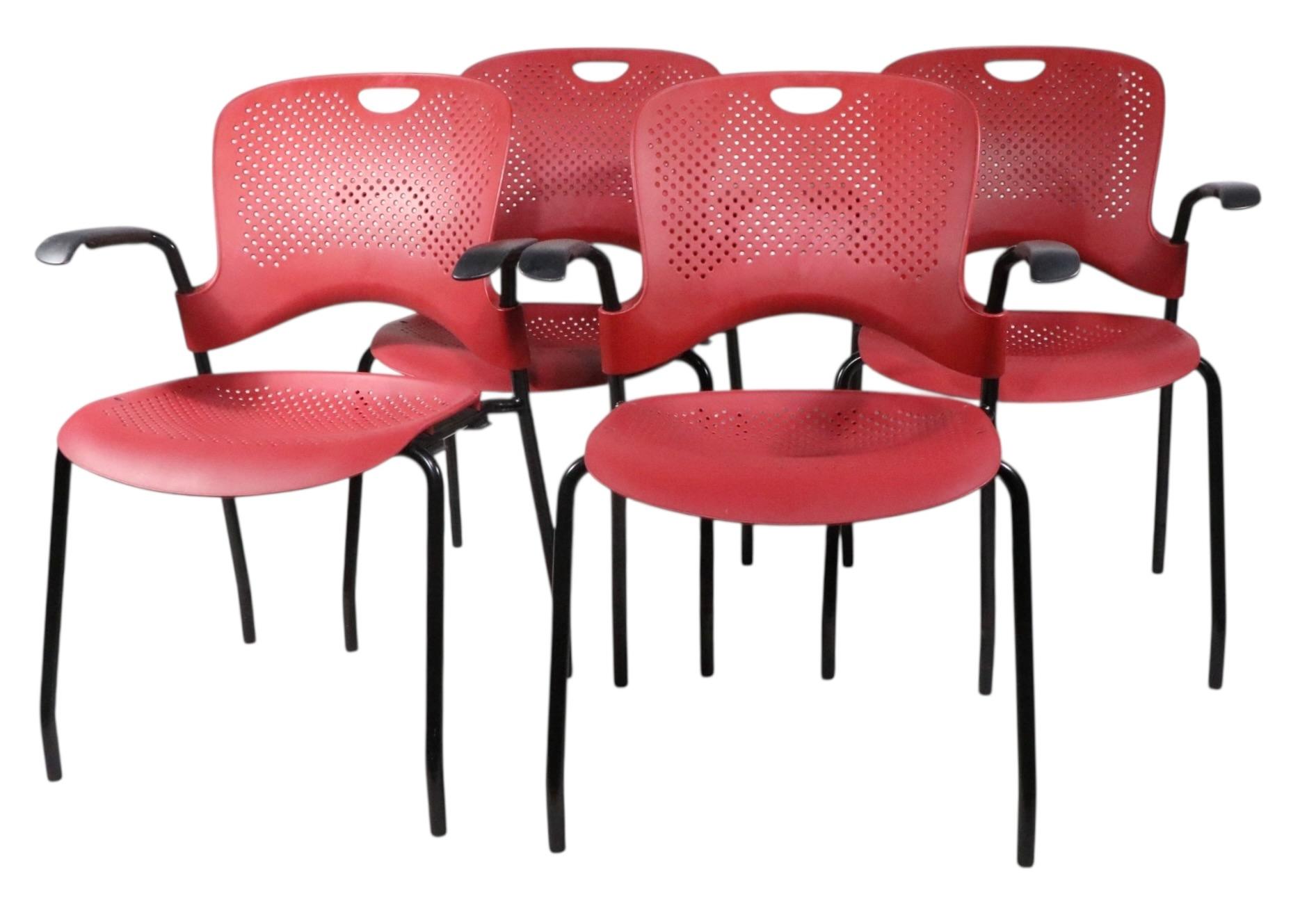 Herman Miller Dinette Set 4 Caper Chairs and Universal Base Cafe Dining Table im Angebot 1