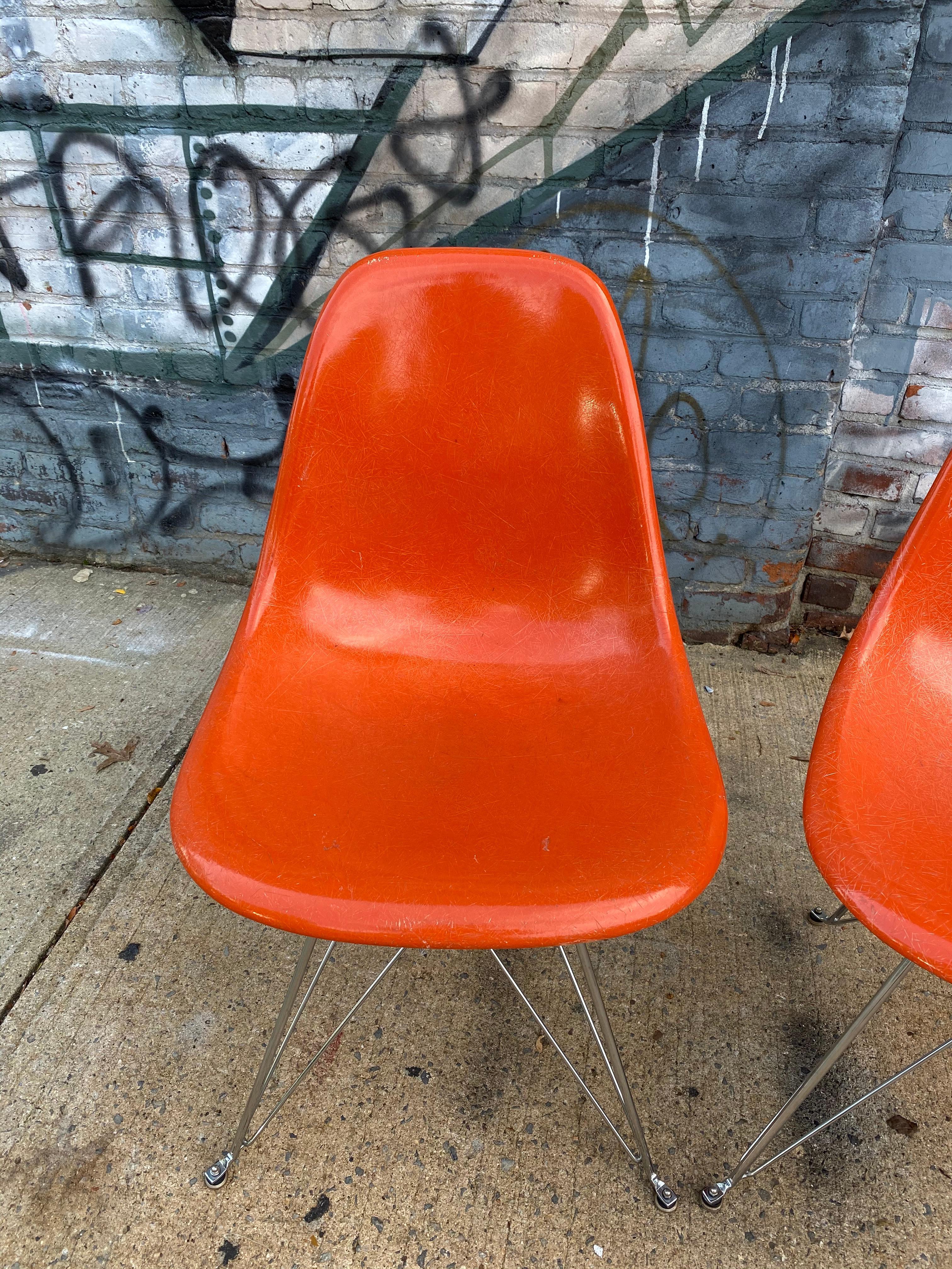 Herman Miller DKR Dining Chairs on Eiffel Base In Good Condition In Brooklyn, NY