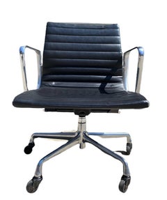 Herman Miller EA335 Eames Aluminum Group Desk Chair