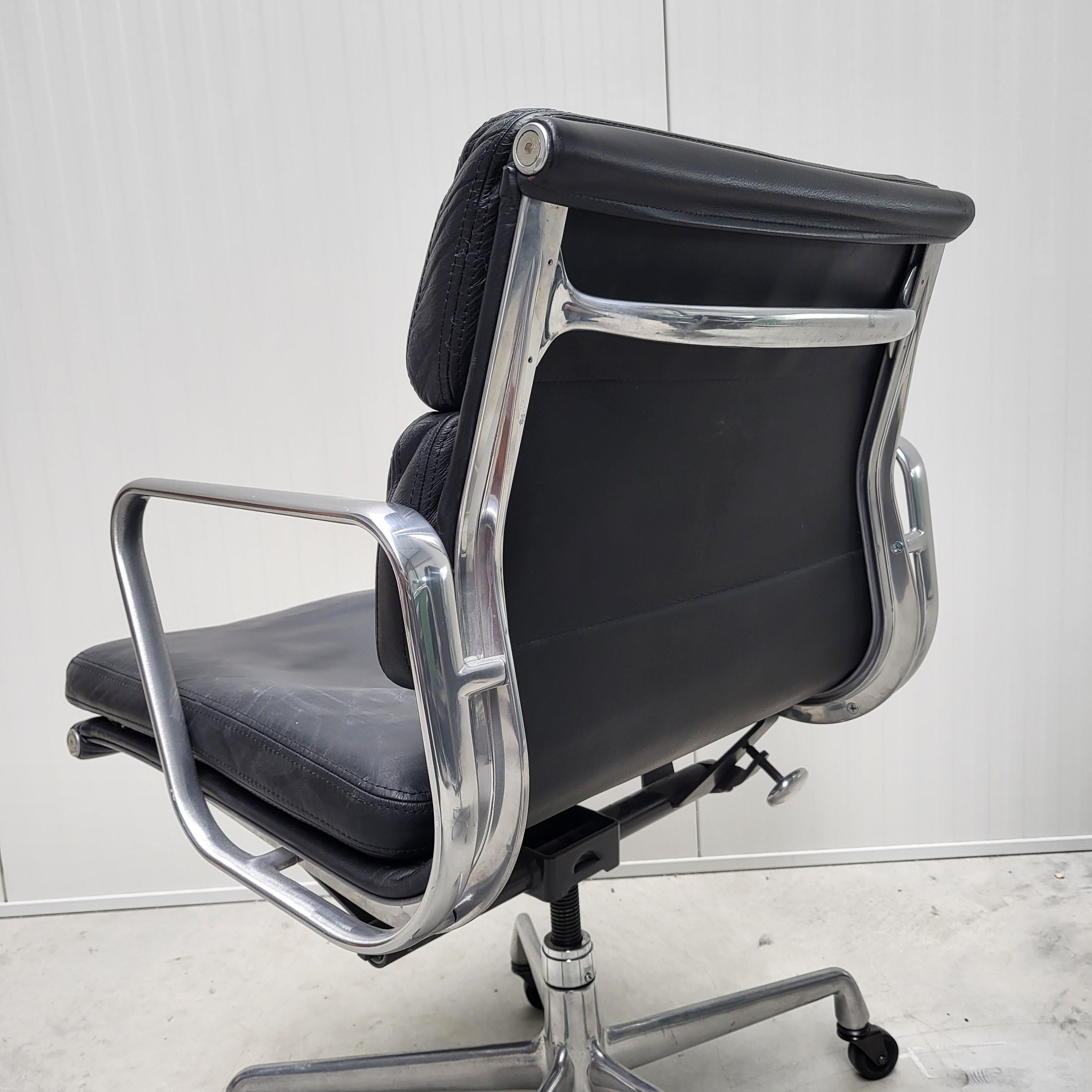 Aluminum Herman Miller EA435 Soft Pad Office Chair by Charles Eames