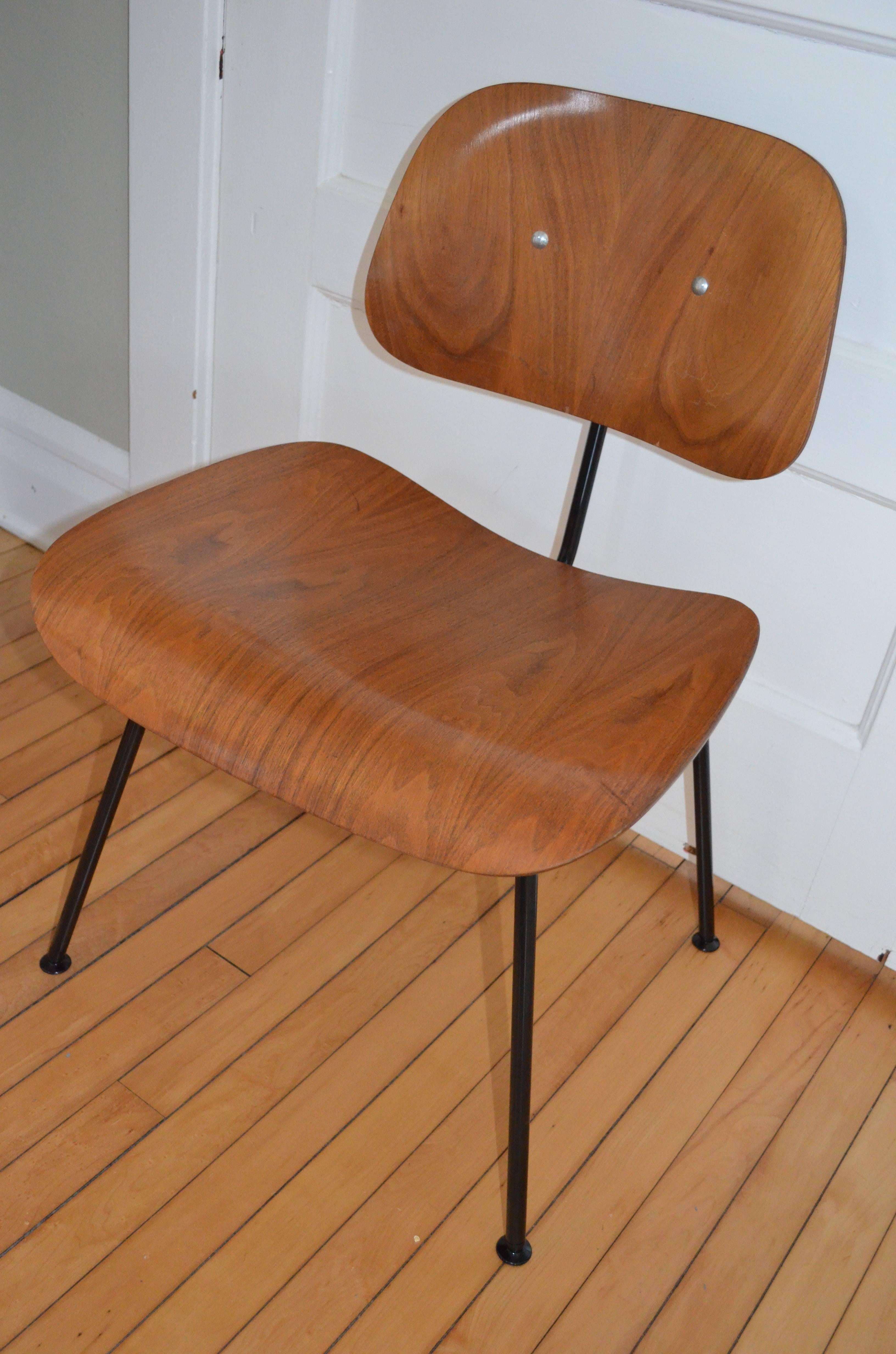 Mid-Century Modern Herman Miller Eames 1950s Walnut Dining Room Chair with New HM Frames 