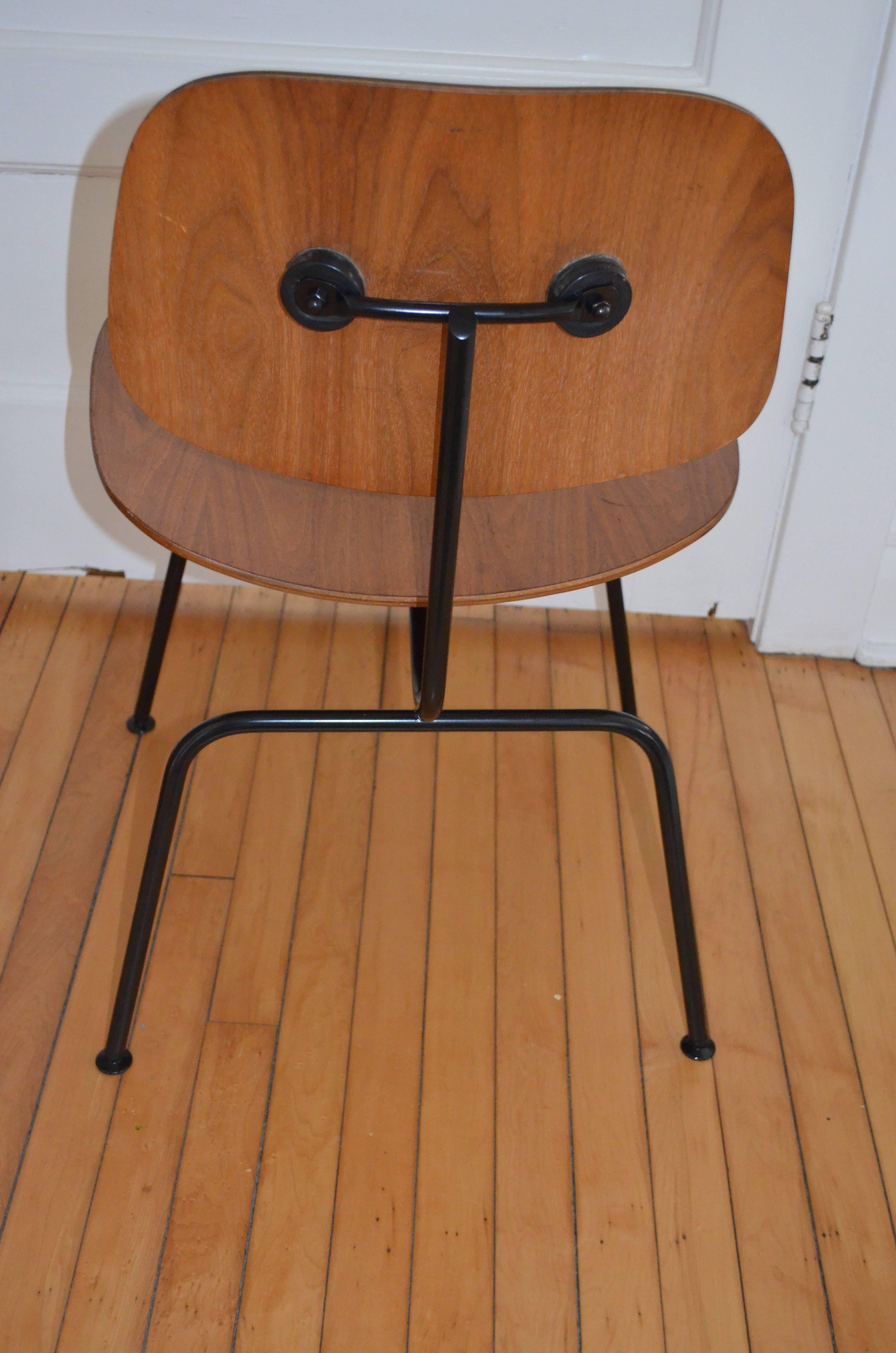 20th Century Herman Miller Eames 1950s Walnut Dining Room Chair with New HM Frames 