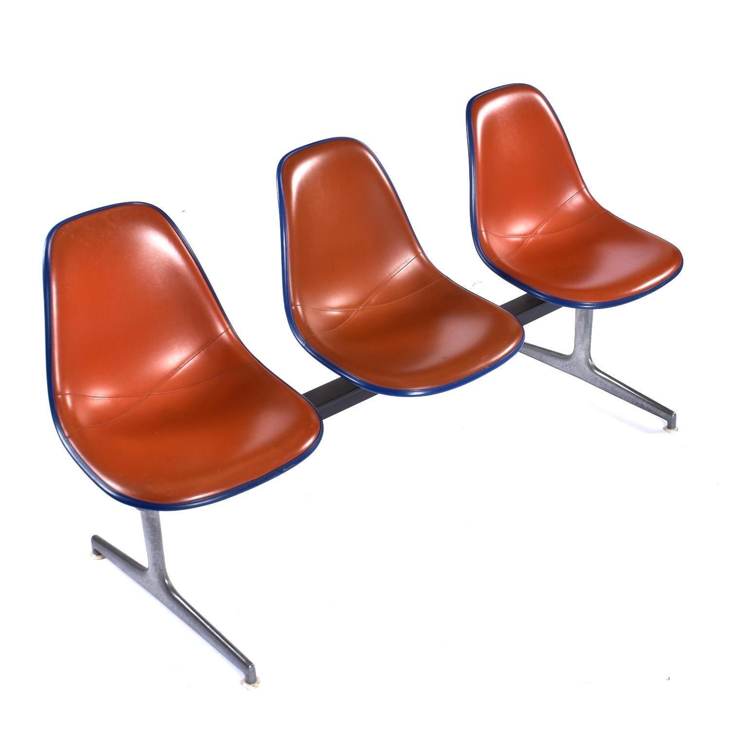 American Herman Miller Eames 3-Seat Tandem Bench Eastern Air Lines Red Orange Naugahyde For Sale