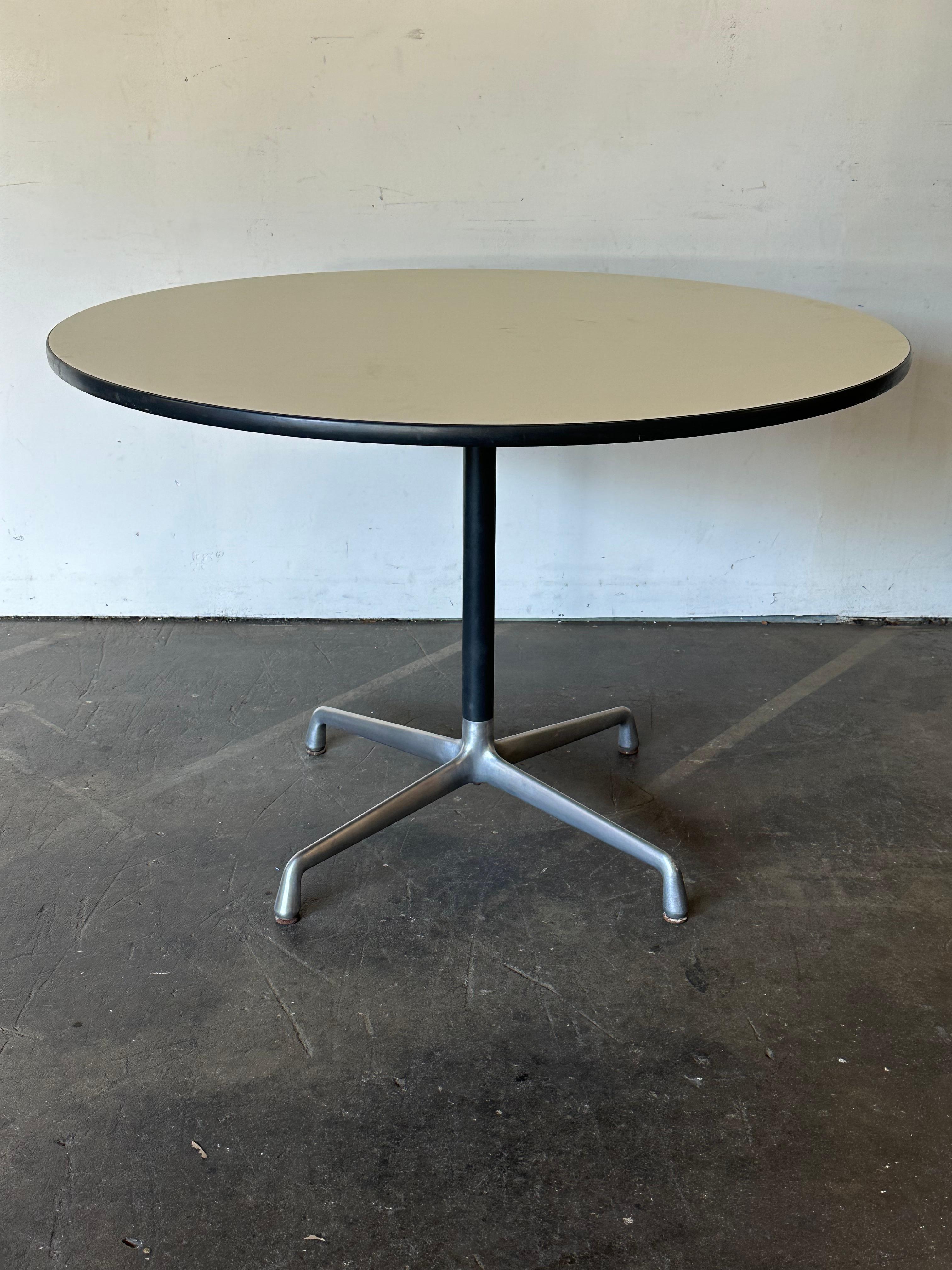 Mid-Century Modern Herman Miller Eames 42 Inch Round Dining Table