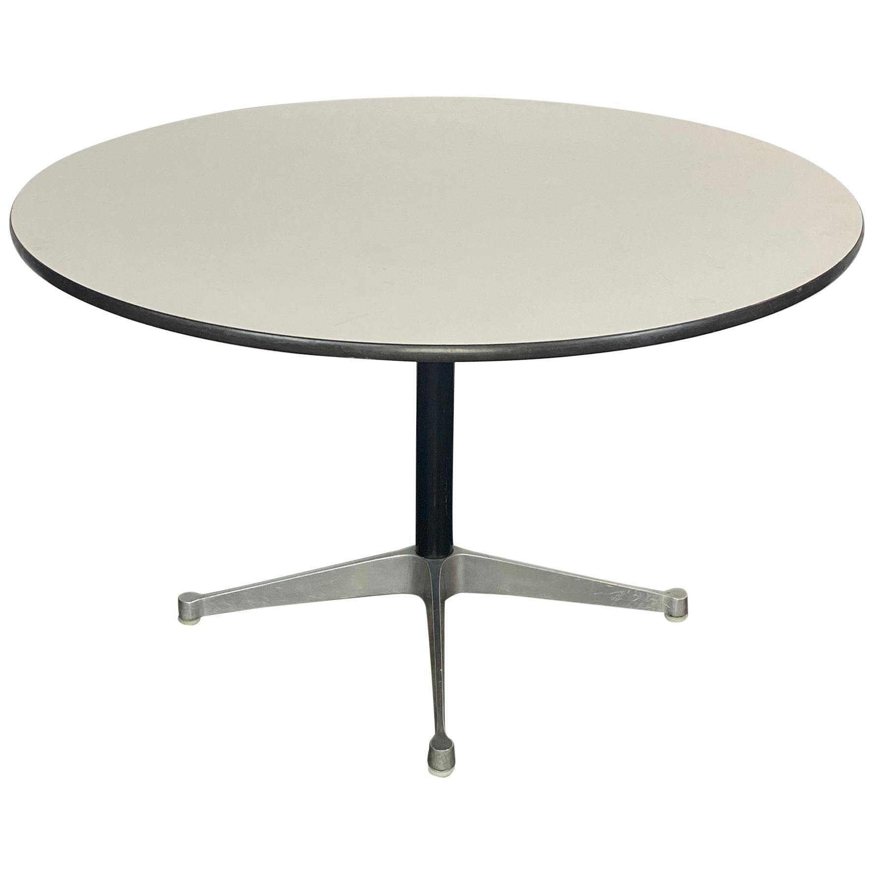 Table à manger Eames Herman Miller