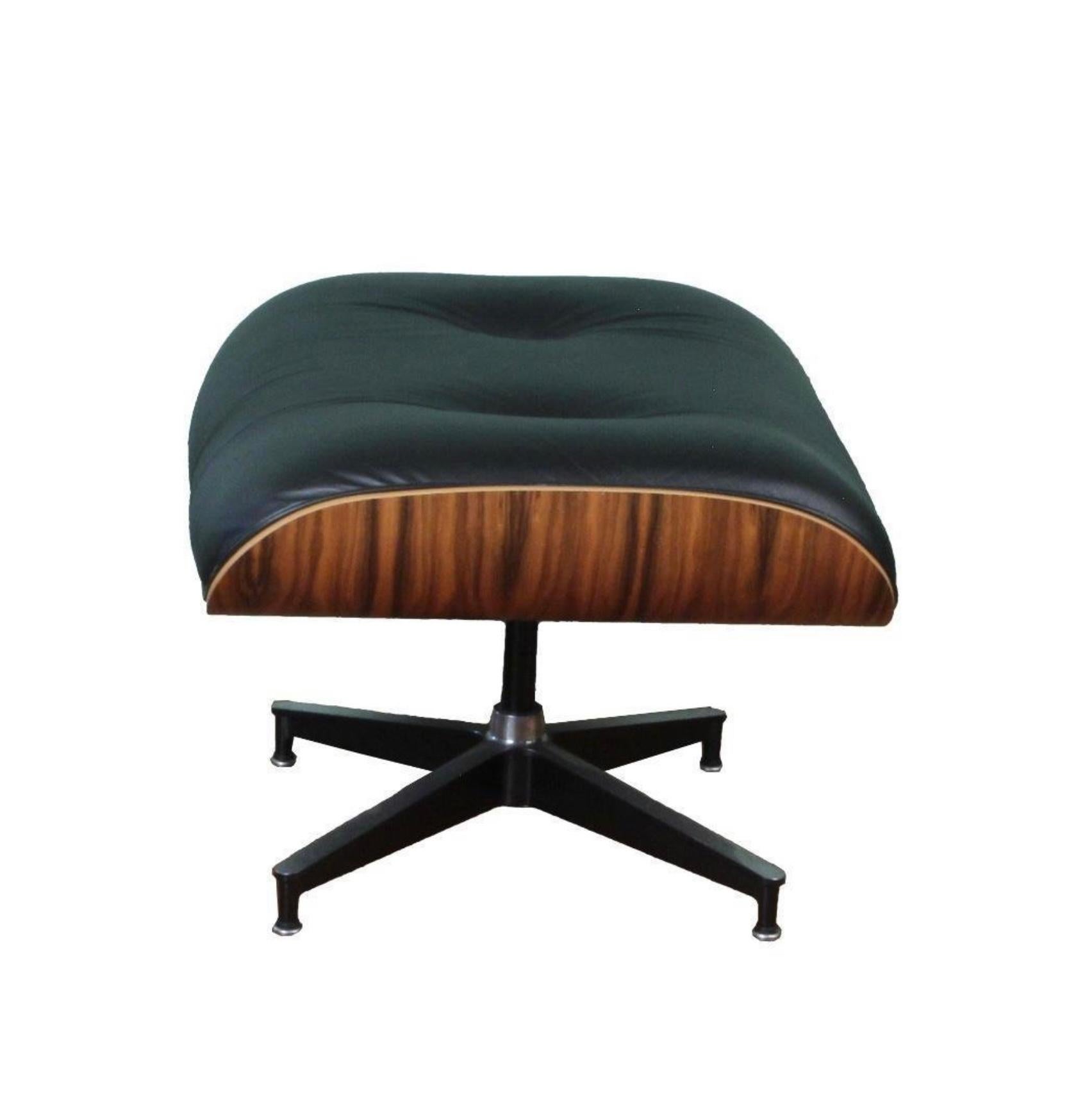 Contemporary Herman Miller Eames 670/71 Lounge Chair and Ottoman in Palisander