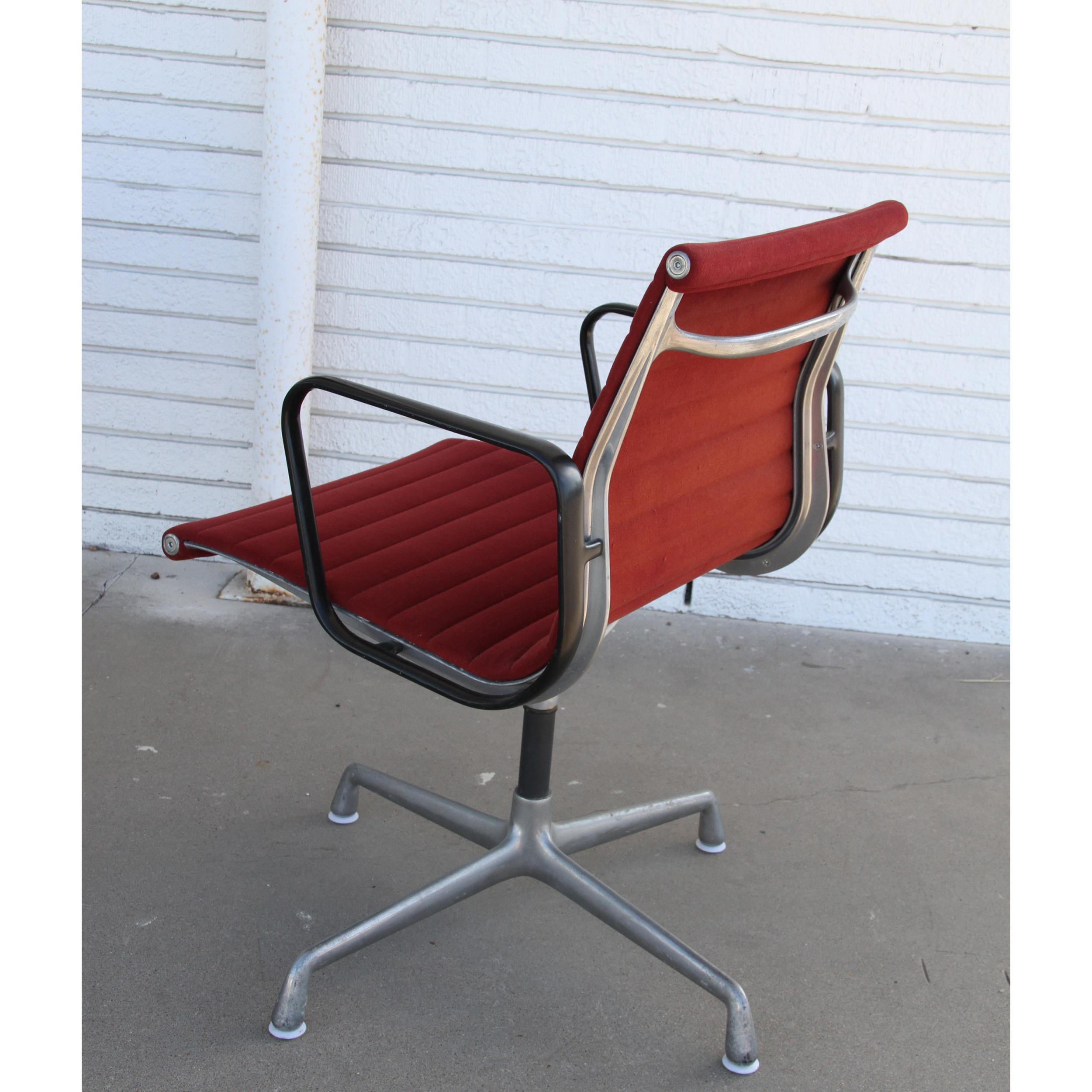 Herman Miller  Eames ' Aluminium-Stuhl (Sonstiges) im Angebot