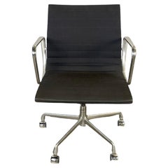Herman Miller Eames Aluminum Group Management Desk Chair Herman Miller Eames Aluminum Group Management Desk Chair