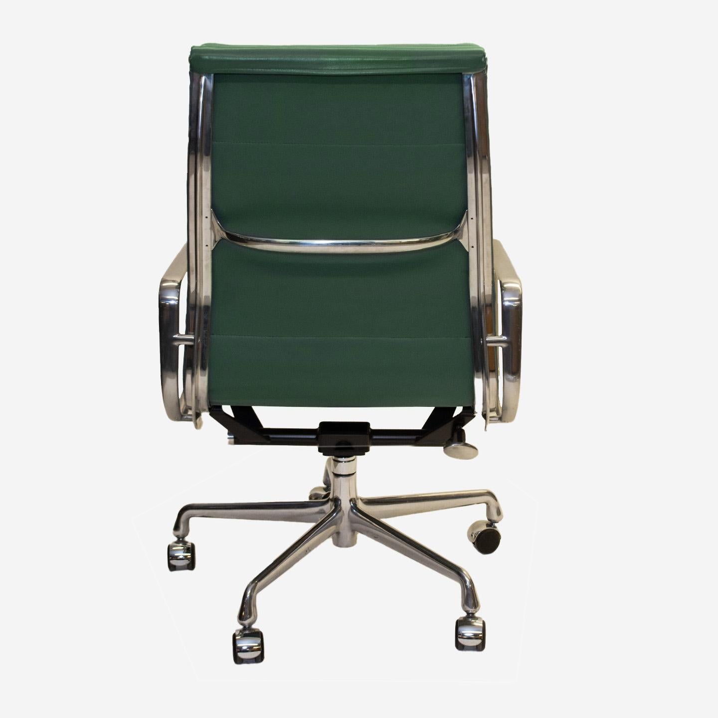 Contemporary Herman Miller Eames Soft Pad Tall Executive Leather Chair in Olive Green