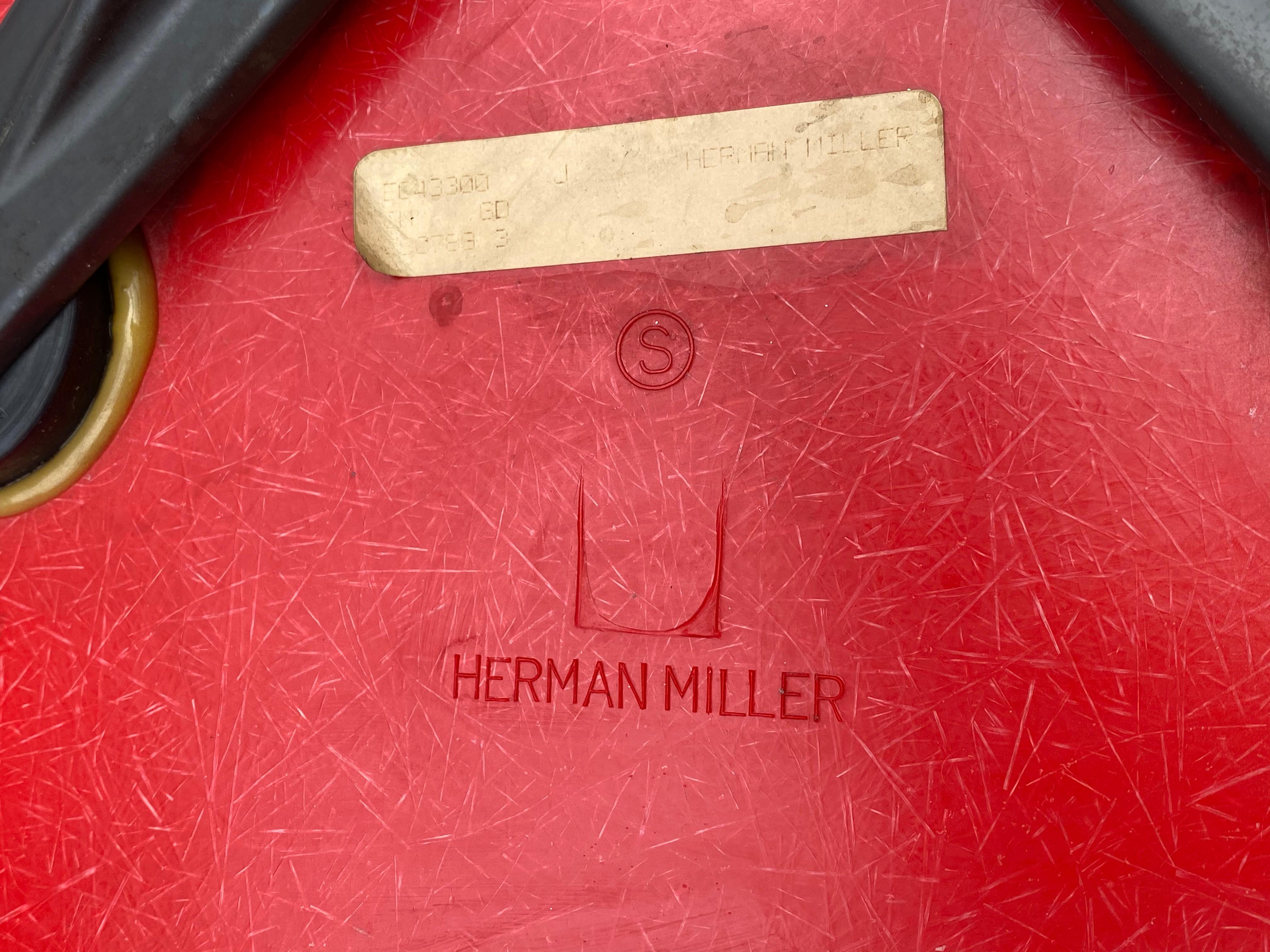 Herman Miller Eames Cherry Red RAR Rocker In Good Condition In Brooklyn, NY