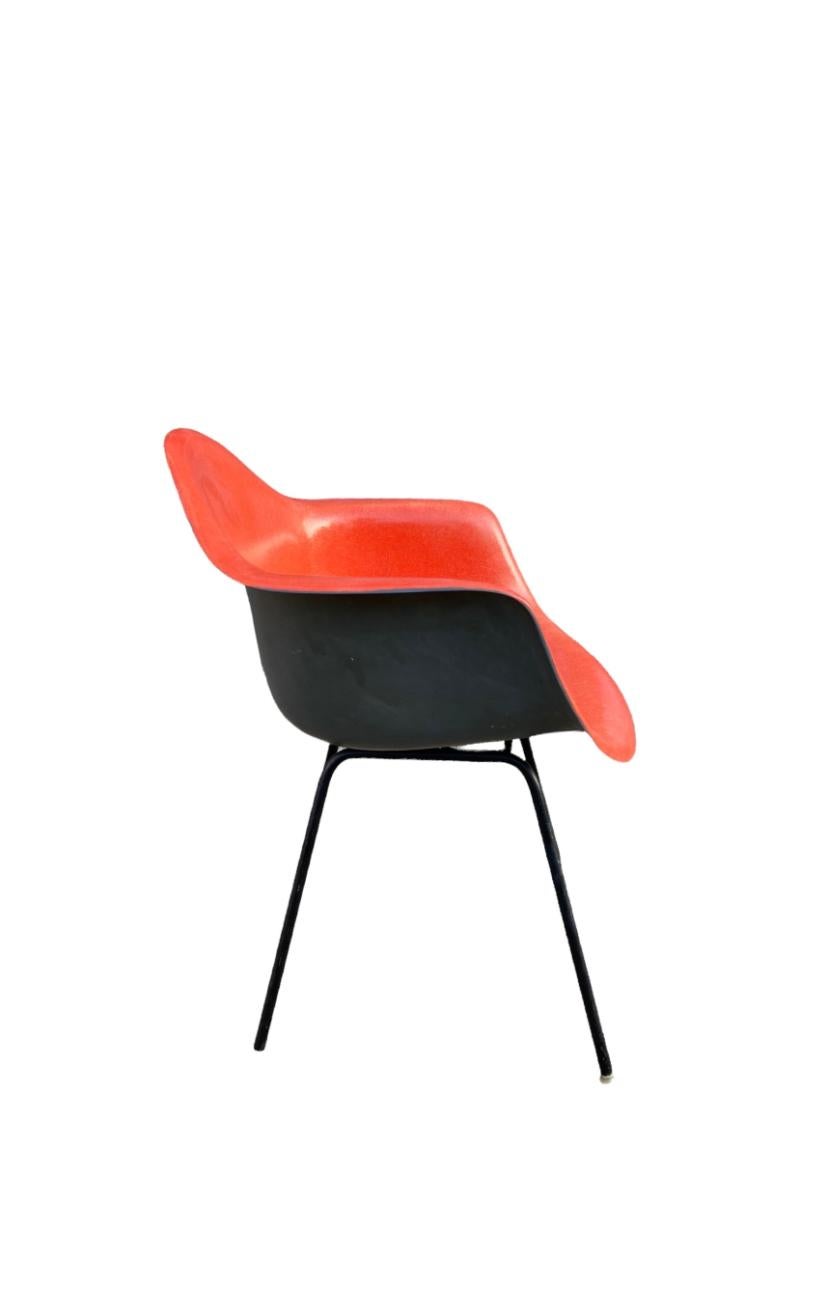 American Herman Miller Eames DAX Fiberglass Chair For Sale