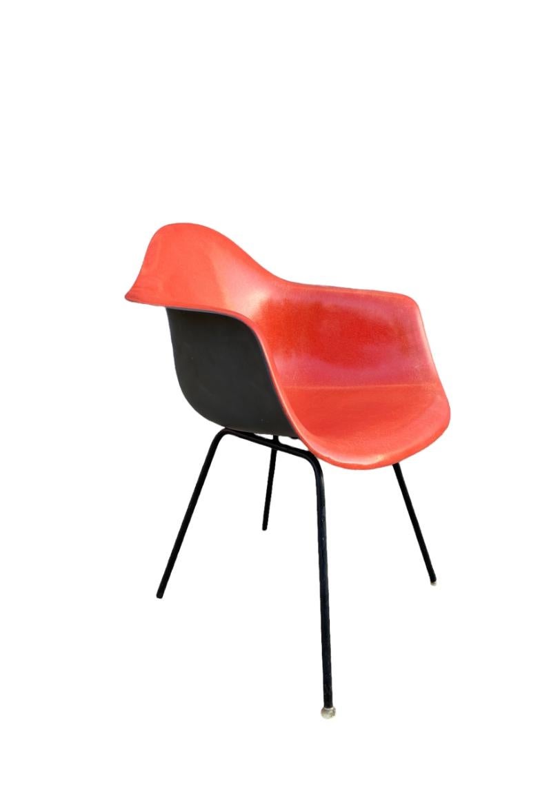 Herman Miller Eames DAX Stuhl aus Fiberglas (Glasfaser) im Angebot