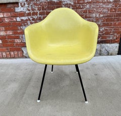 Herman Miller Eames DAX Fiberglass Chair / Lemon Yellow / Classic Modernist