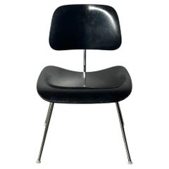 Chaise de salle à manger Eames DCM Herman Miller