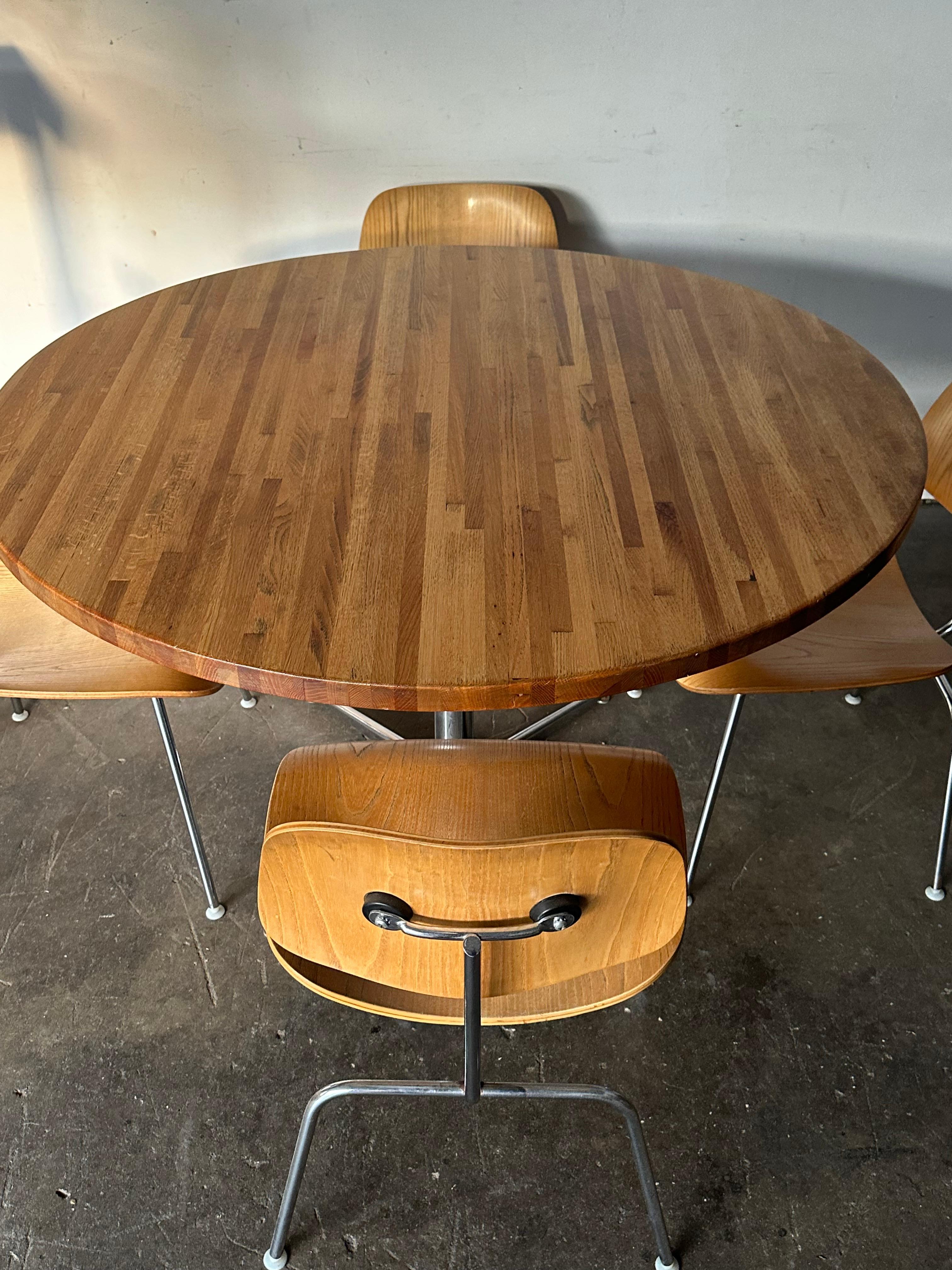 Herman Miller Eames DCM Dining Chair Set with 48” Round Butcher Block Table For Sale 6