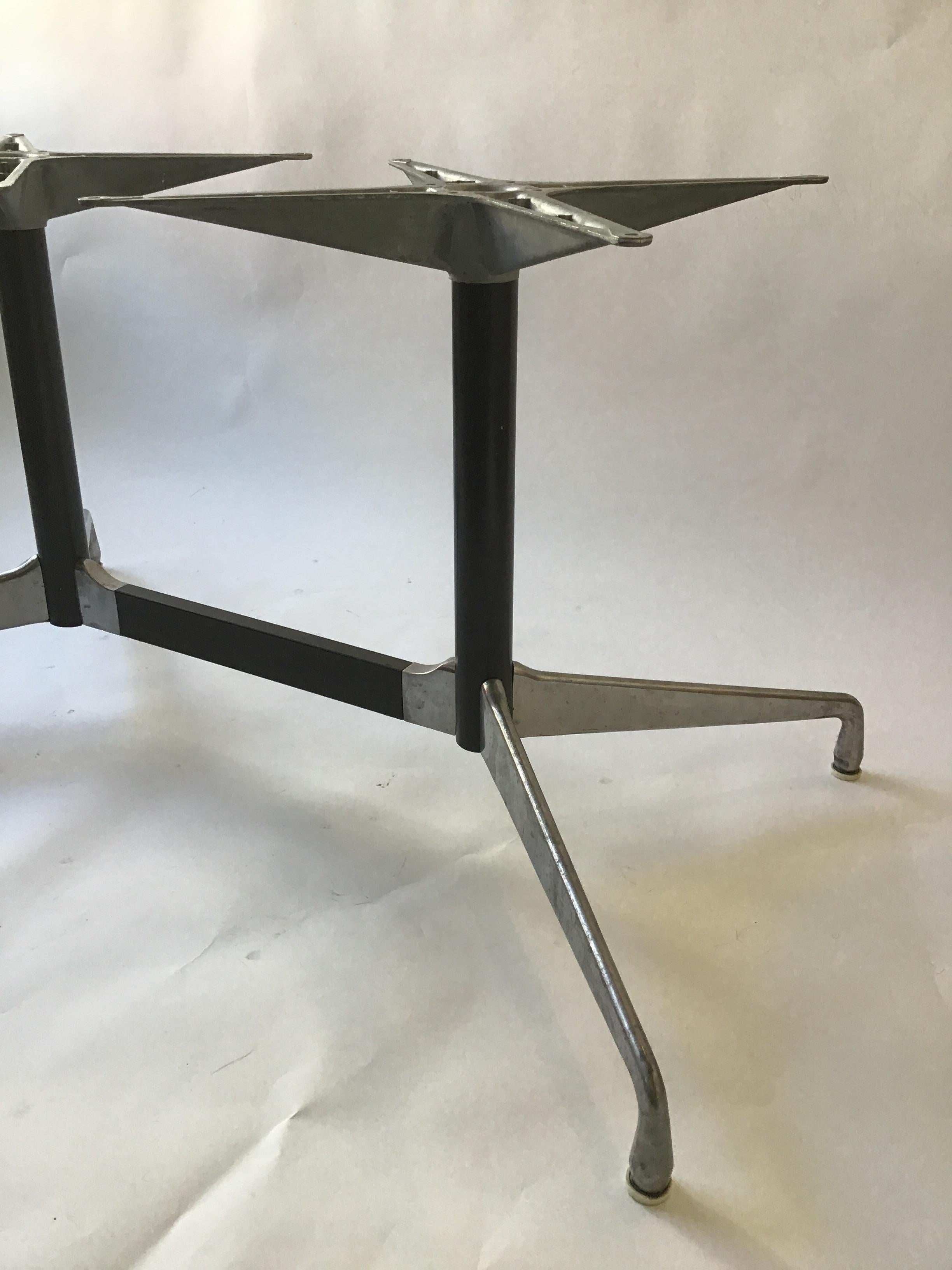 eames table legs