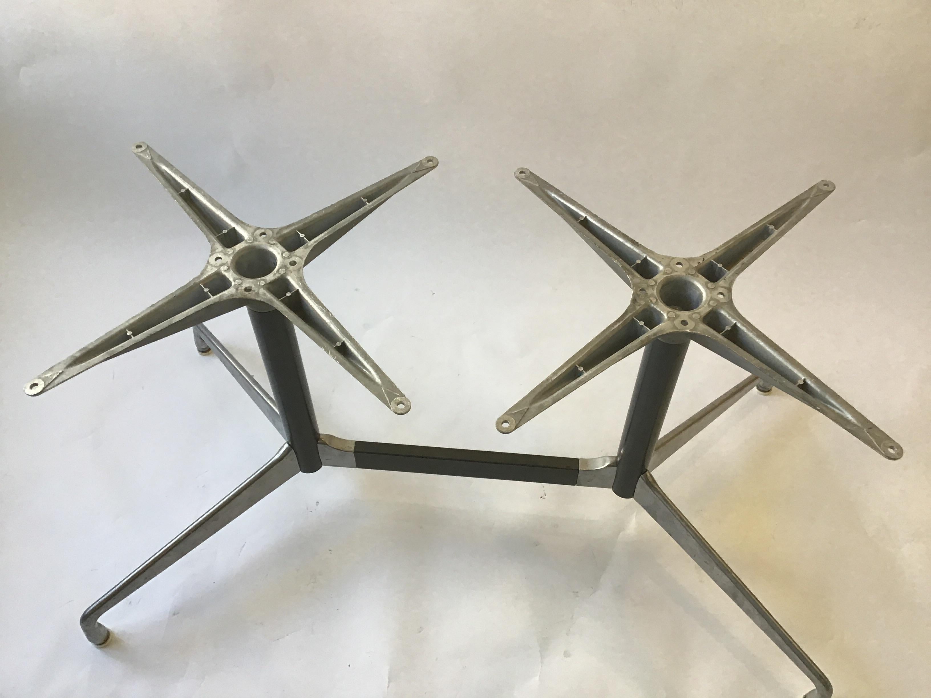 eames table base