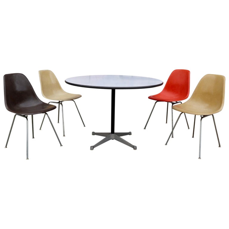 Herman Miller Eames Dining Set with Table For Sale at 1stDibs