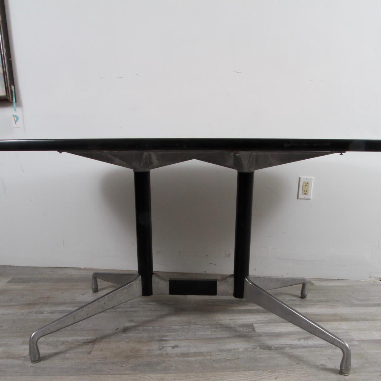 Mid-Century Modern Herman Miller Eames Dining Table For Sale