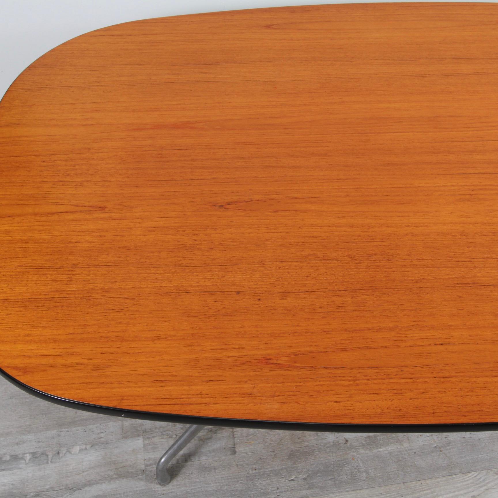 20th Century Herman Miller Eames Dining Table For Sale