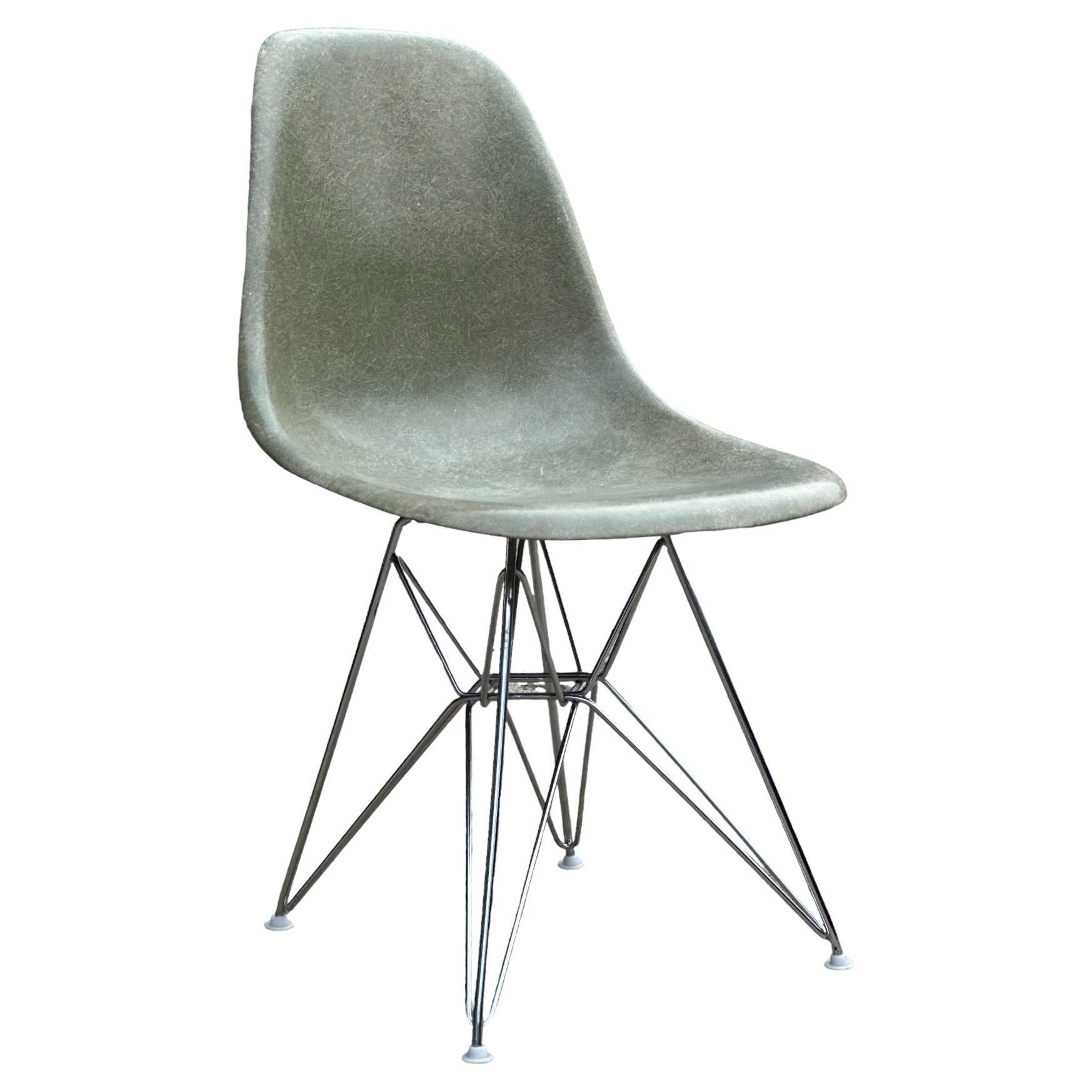 Herman Miller Eames DSR Fiberglass Dining Chair in Seafoam Green For Sale