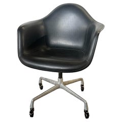 Retro Herman Miller Eames Height Adjustable Swivel Office/Desk Chair