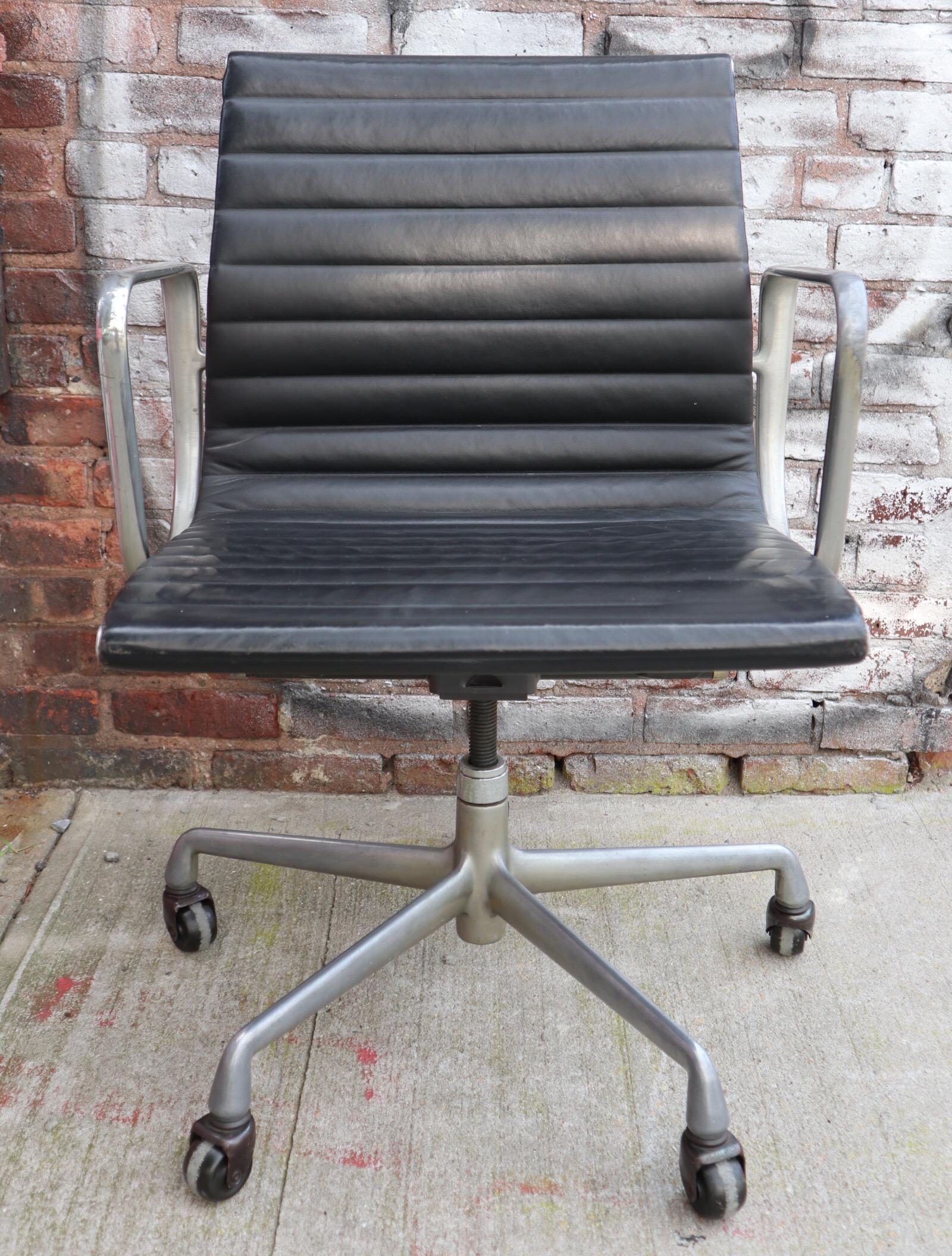 Mid-Century Modern Herman Miller Eames Leather Management Desk Chair