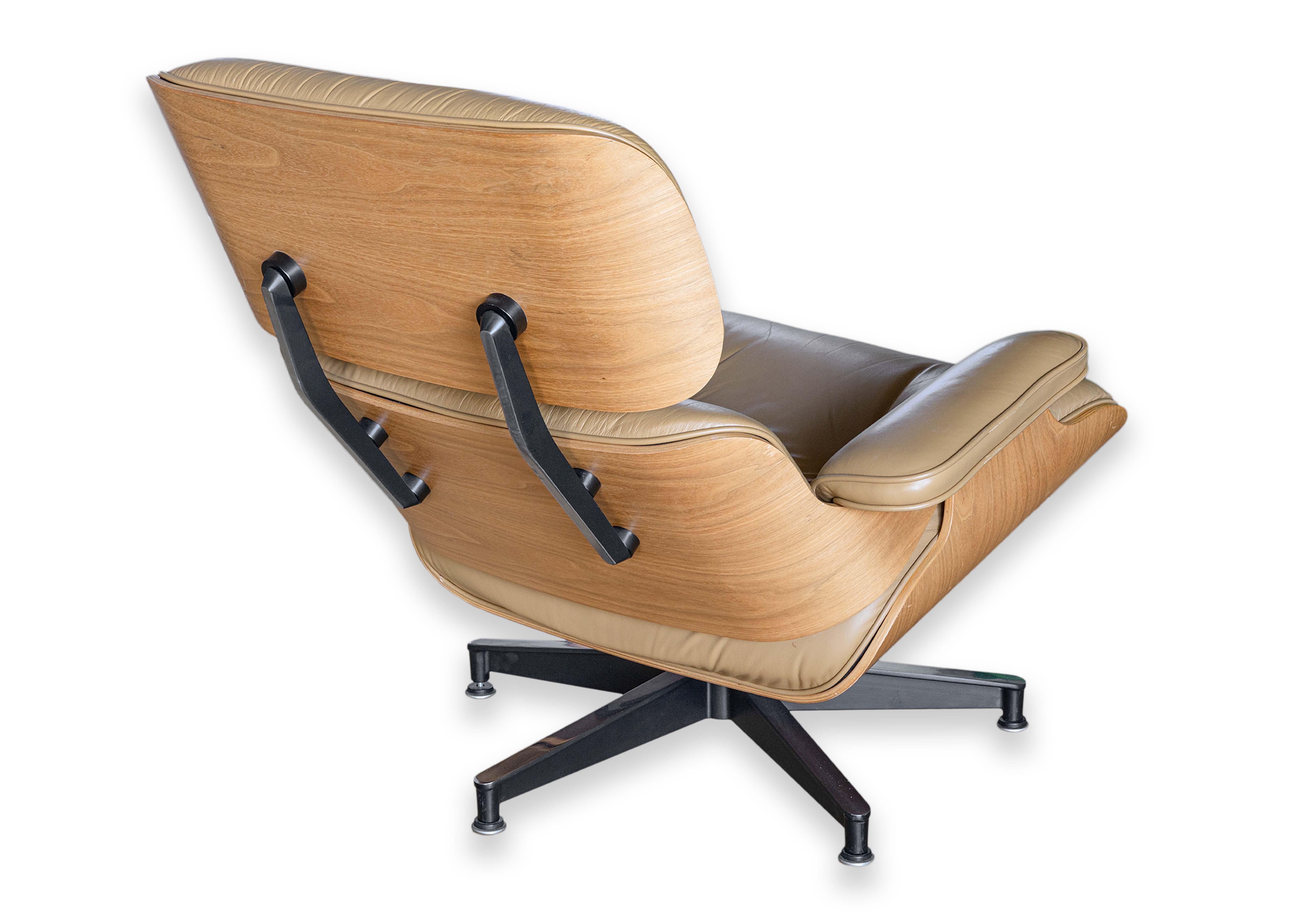 Herman Miller Eames Loungesessel und Ottomane Beige 50. Jahrestag Edition #2 14