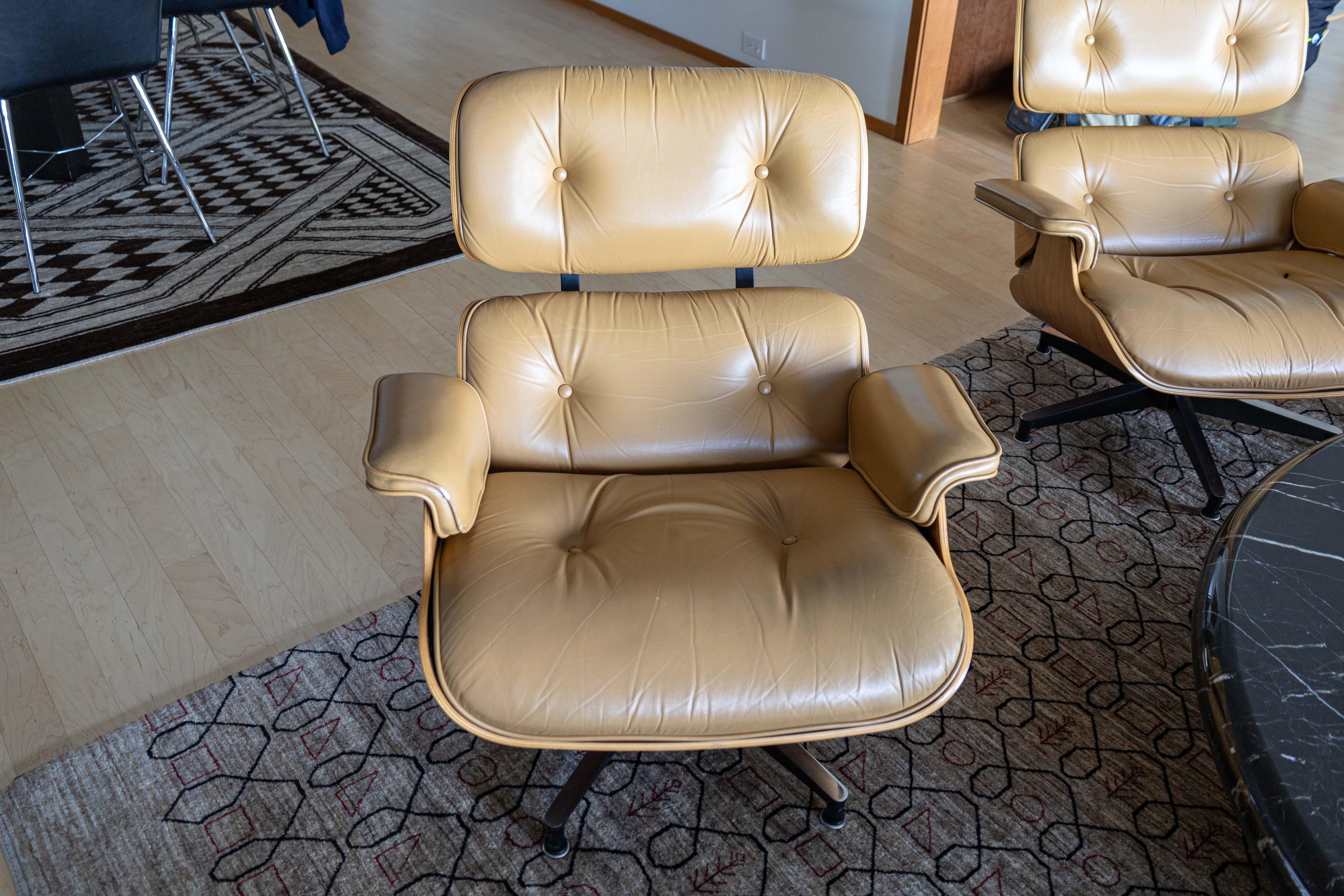 Herman Miller Eames Lounge Chair and Ottoman Beige 50th Anniversary Edition 8