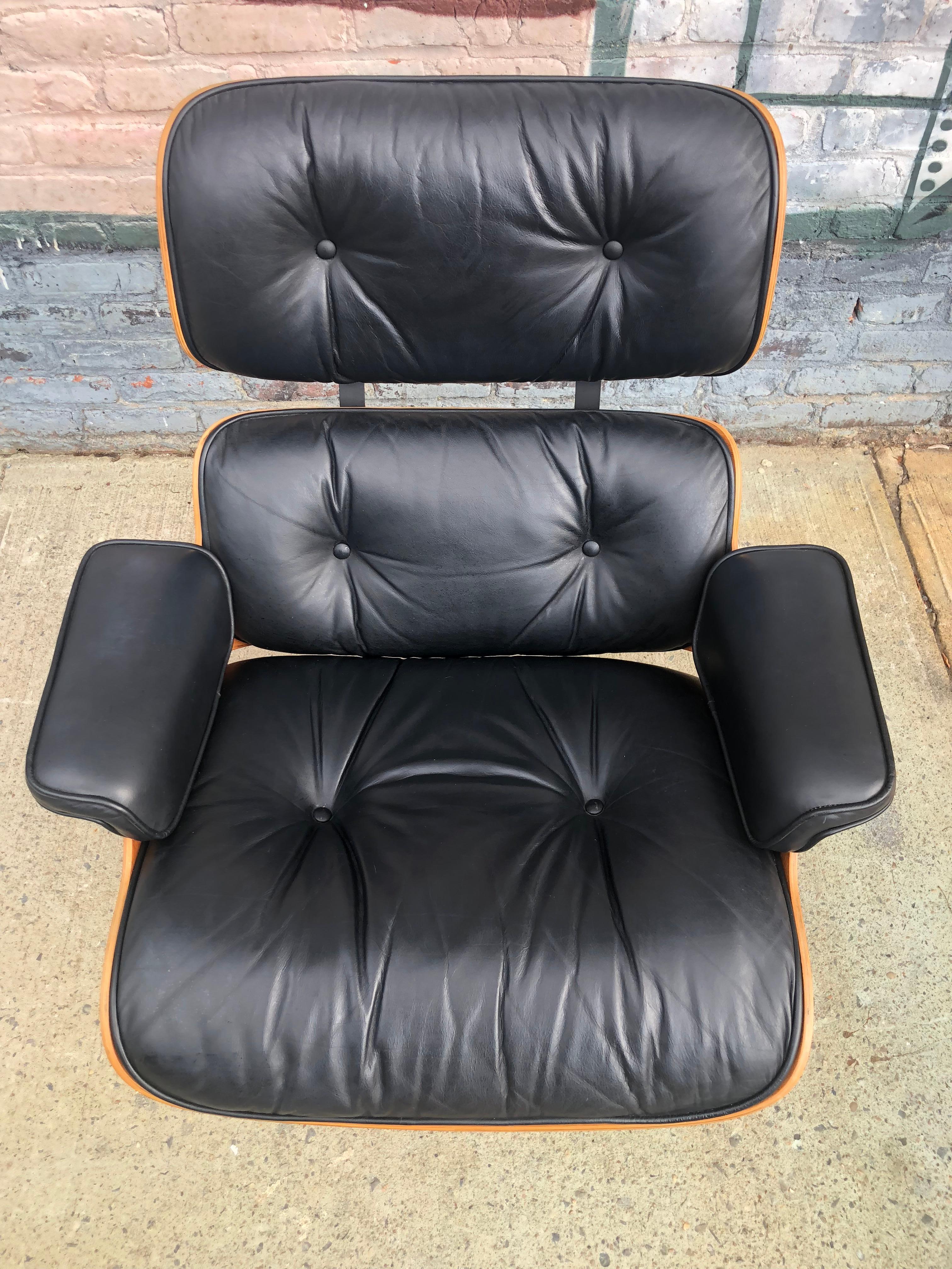 Herman Miller Eames Lounge Chair and Ottoman 5