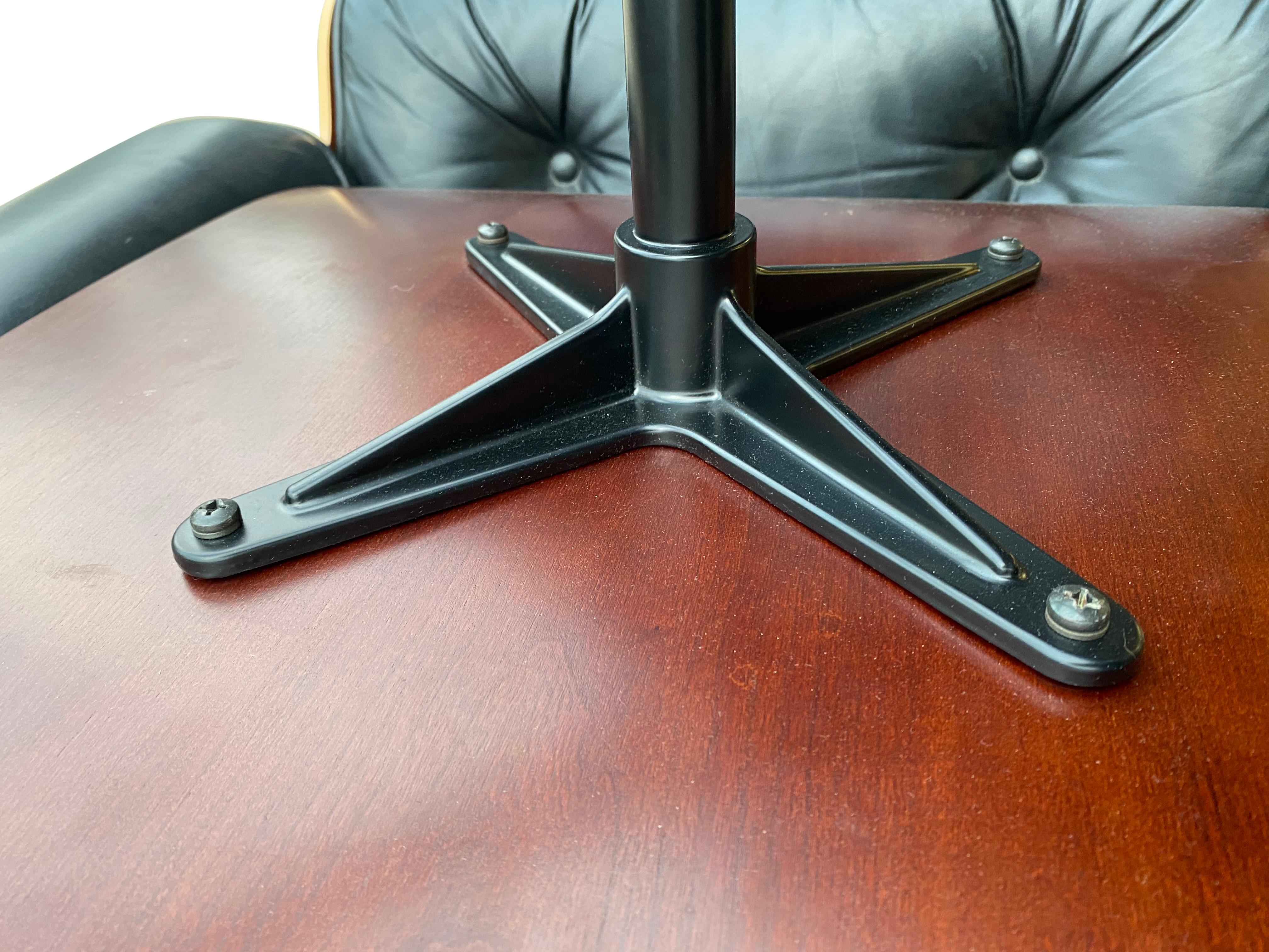 Herman Miller Eames Lounge Chair and Ottoman 3