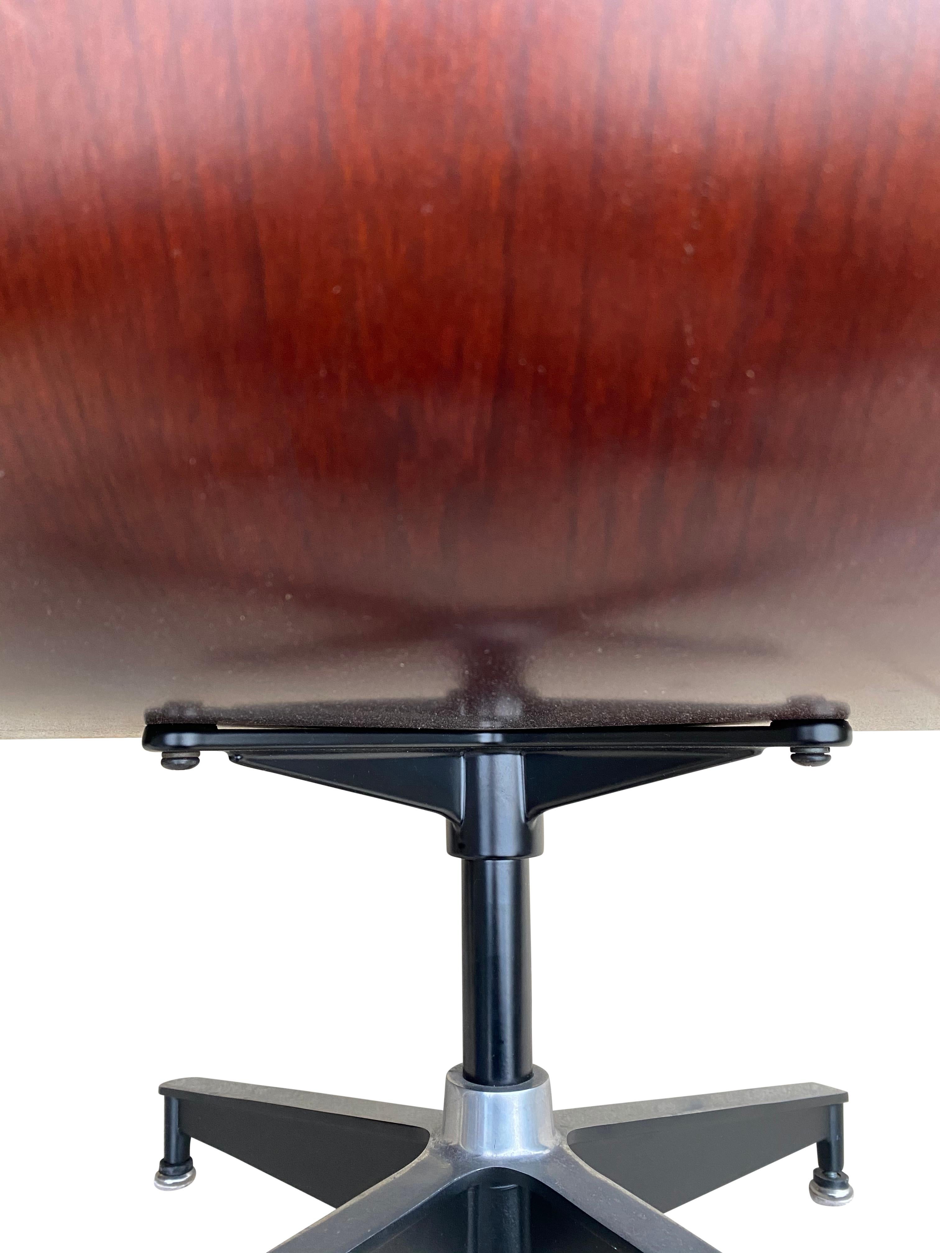 Mid-Century Modern Herman Miller Eames Lounge Chair and Ottoman