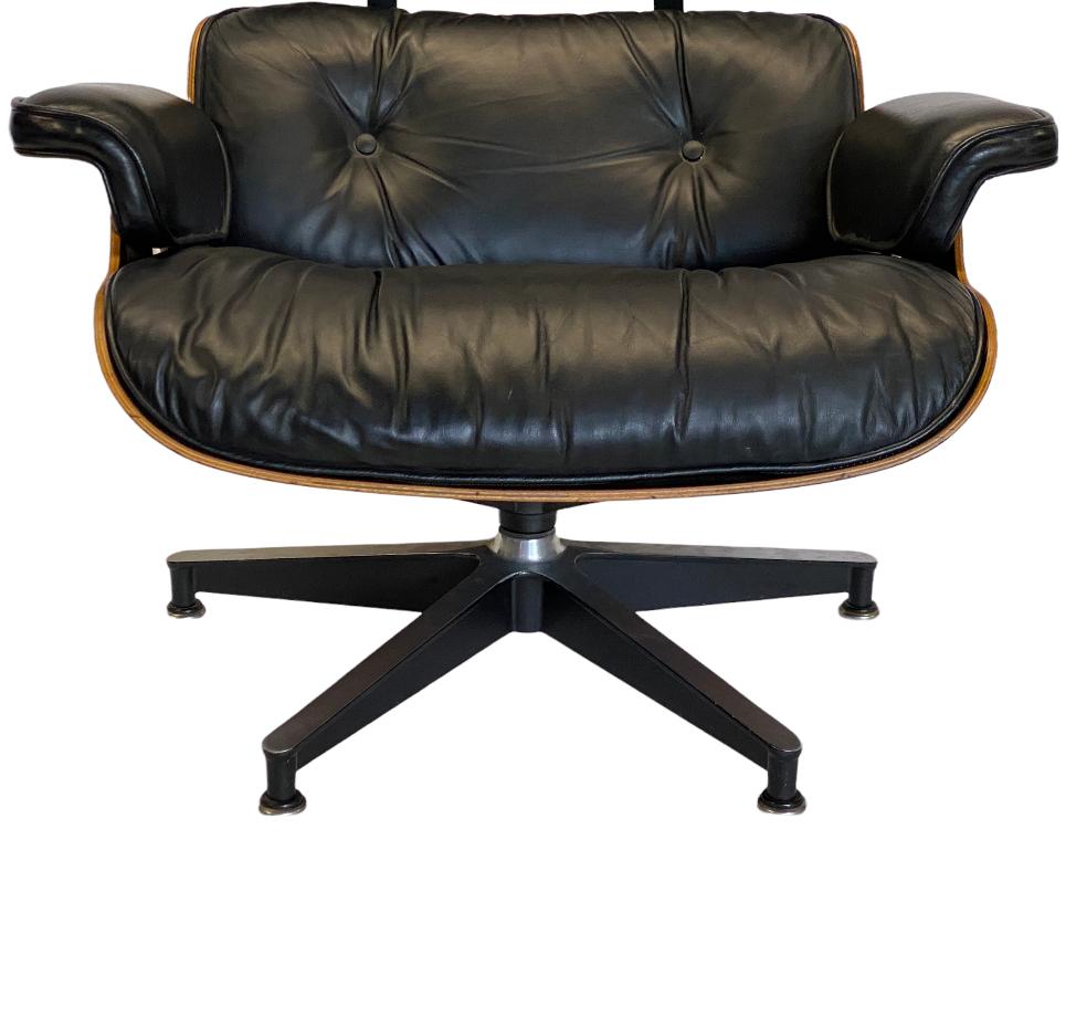 American Herman Miller Eames Lounge Chair and Ottoman For Sale