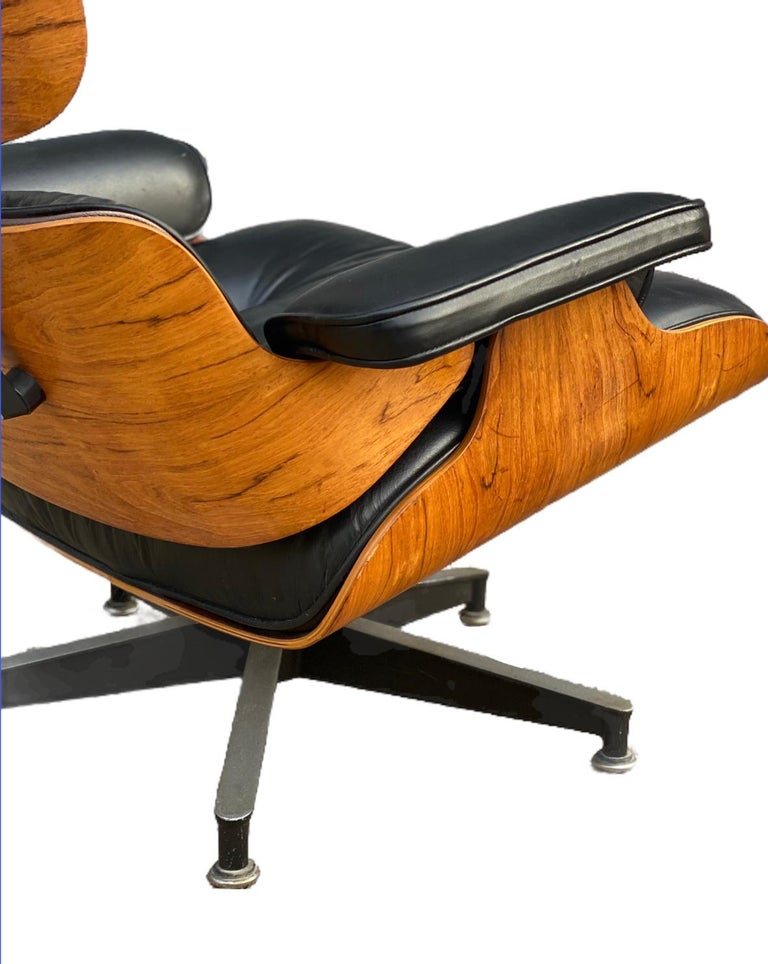 Herman Miller Eames Lounge Chair and Ottoman For Sale at 1stDibs